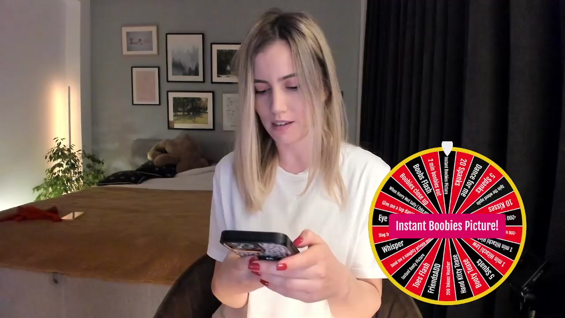 Gallery image thumbnail from happyendings_'s myfreecams stream on, 04/12/2024, 22:54 image 4 of 20