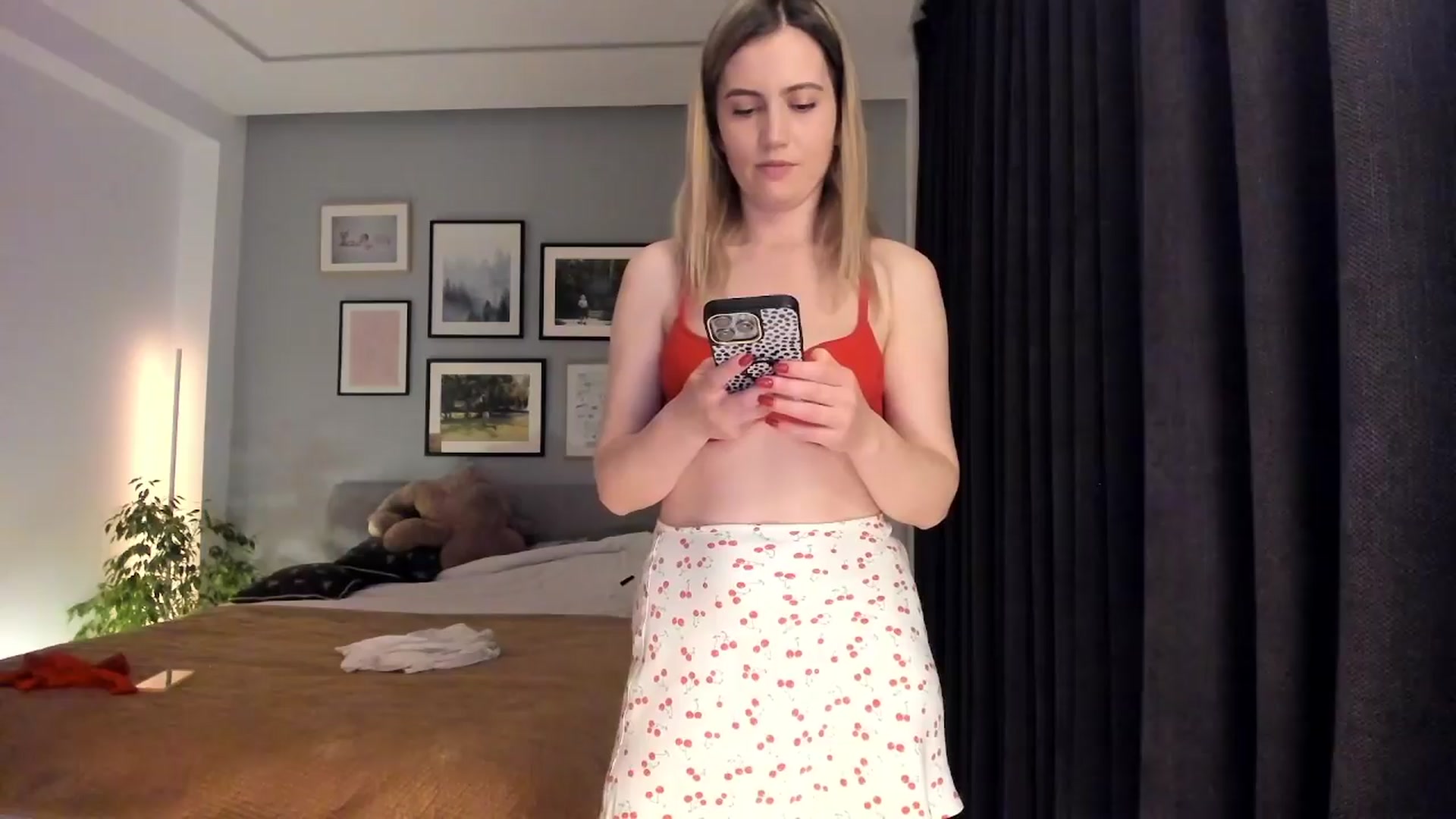 Gallery image thumbnail from happyendings_'s myfreecams stream on, 04/12/2024, 23:46 image 14 of 20