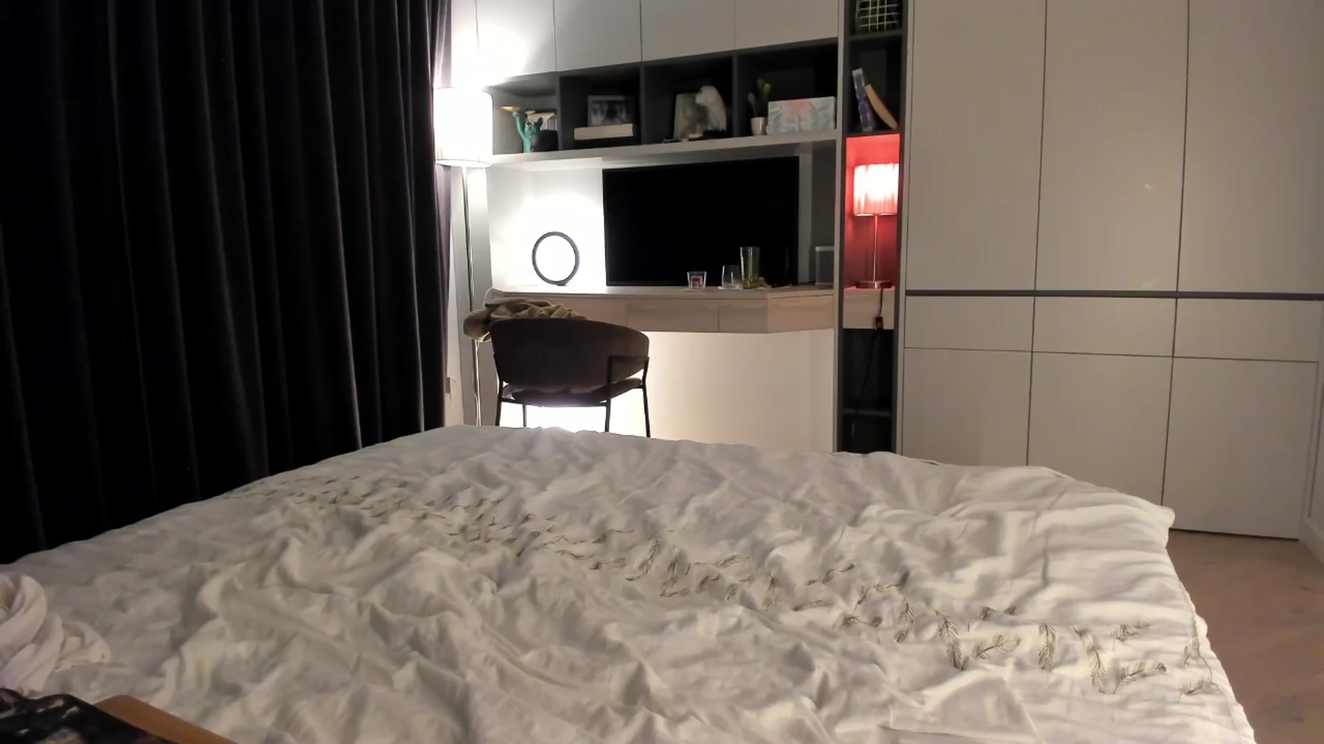 Gallery image thumbnail from happyendings_'s myfreecams stream on, 04/13/2024, 03:25 image 19 of 20