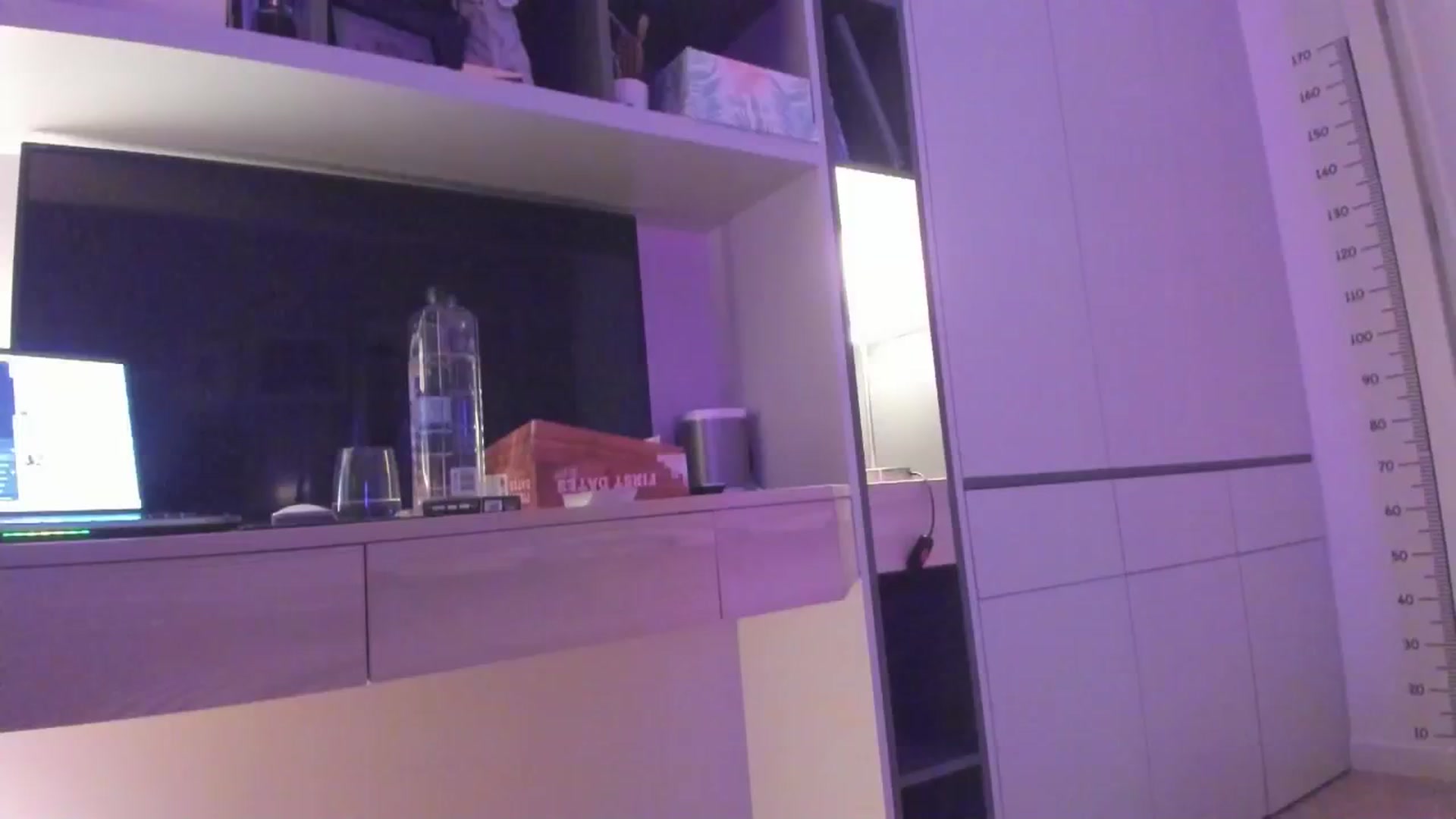 Gallery image thumbnail from happyendings_'s myfreecams stream on, 04/21/2024, 24:02 image 19 of 20