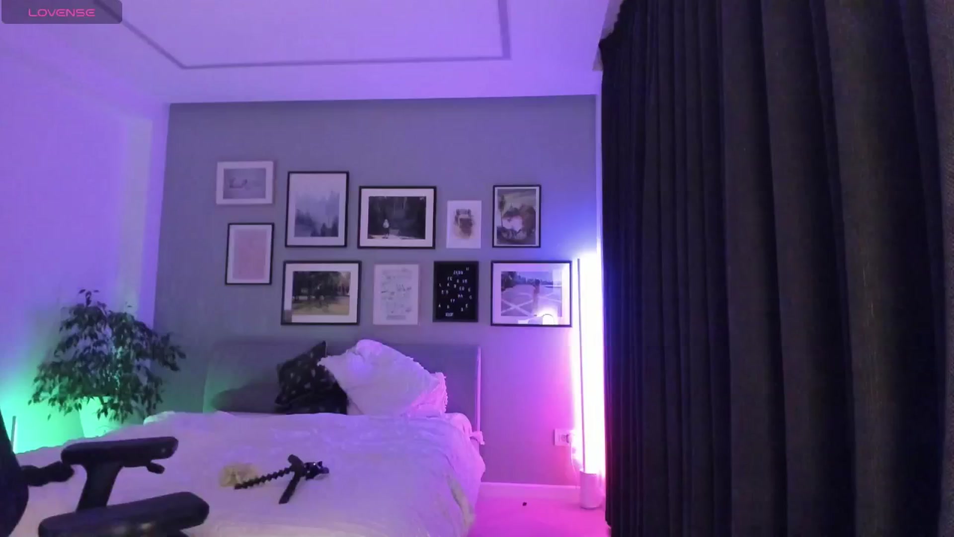 Gallery image thumbnail from happyendings_'s myfreecams stream on, 04/21/2024, 02:30 image 7 of 20