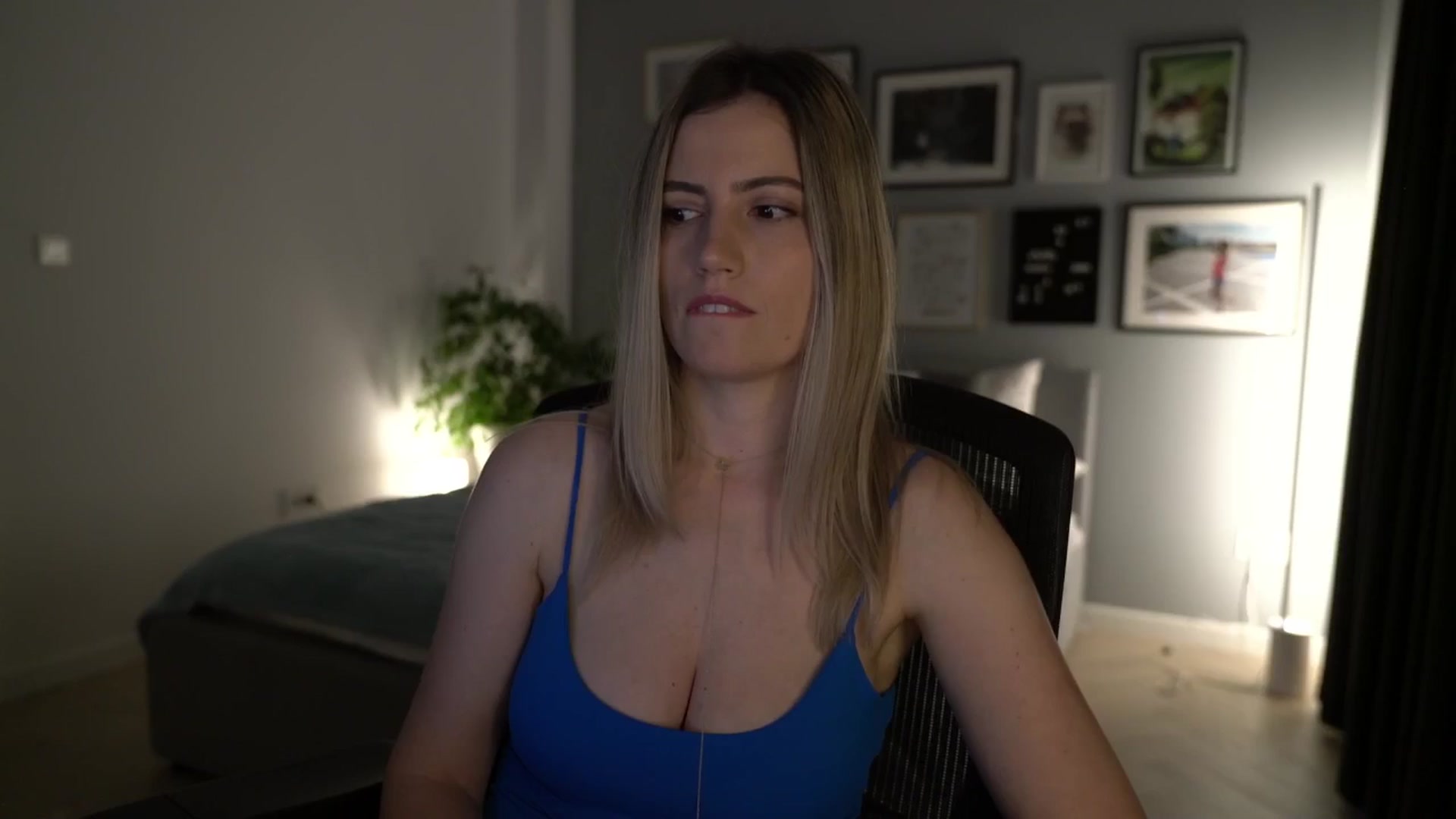 Gallery image thumbnail from happyendings_'s myfreecams stream on, 05/08/2024, 04:38 image 9 of 20