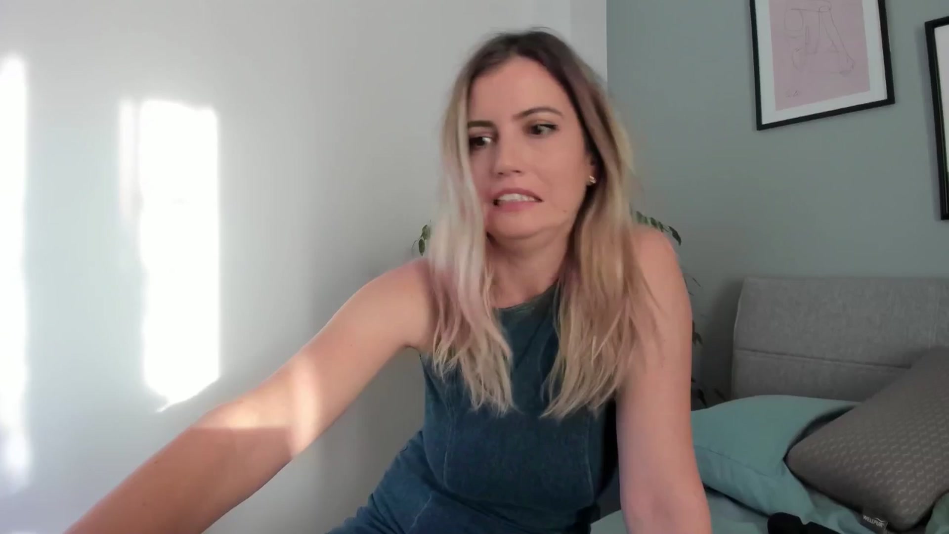 Gallery image thumbnail from happyendings_'s myfreecams stream on, 06/22/2024, 05:05 image 10 of 20
