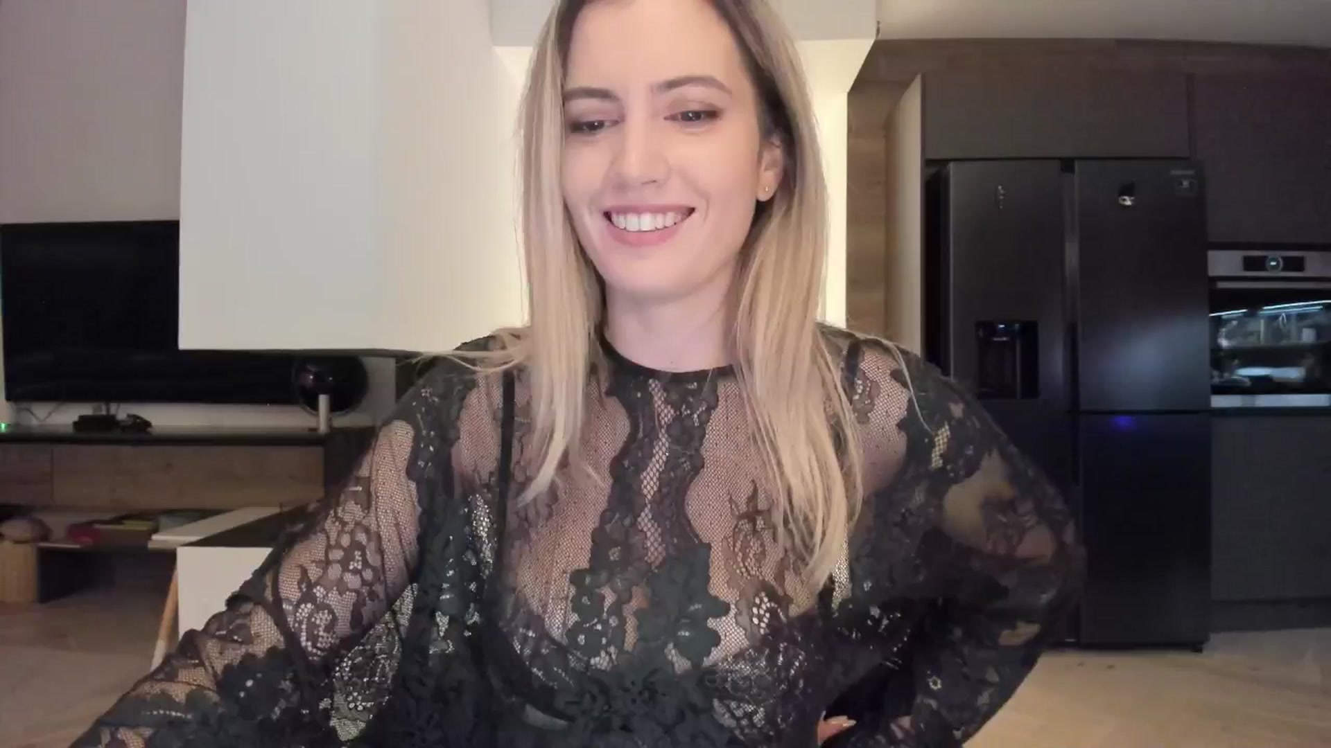 Gallery image thumbnail from happyendings_'s myfreecams stream on, 07/07/2024, 24:05 image 10 of 20