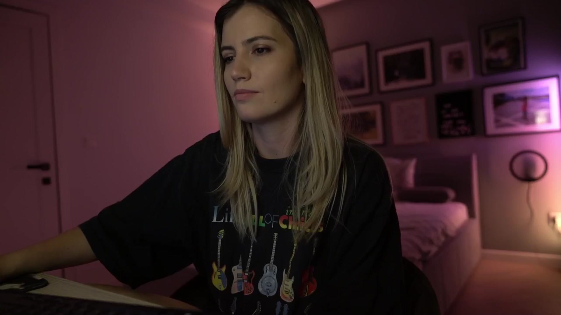 Gallery image thumbnail from happyendings_'s myfreecams stream on, 07/12/2024, 24:07 image 18 of 20