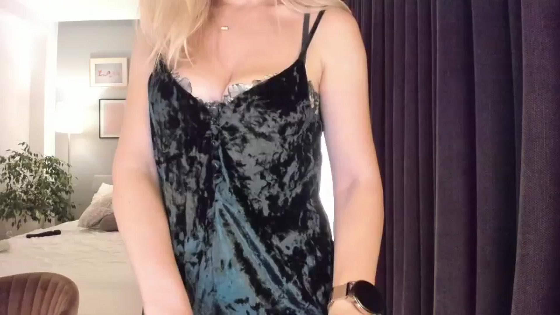 Gallery image thumbnail from happyendings_'s myfreecams stream on, 07/18/2024, 03:39 image 5 of 20