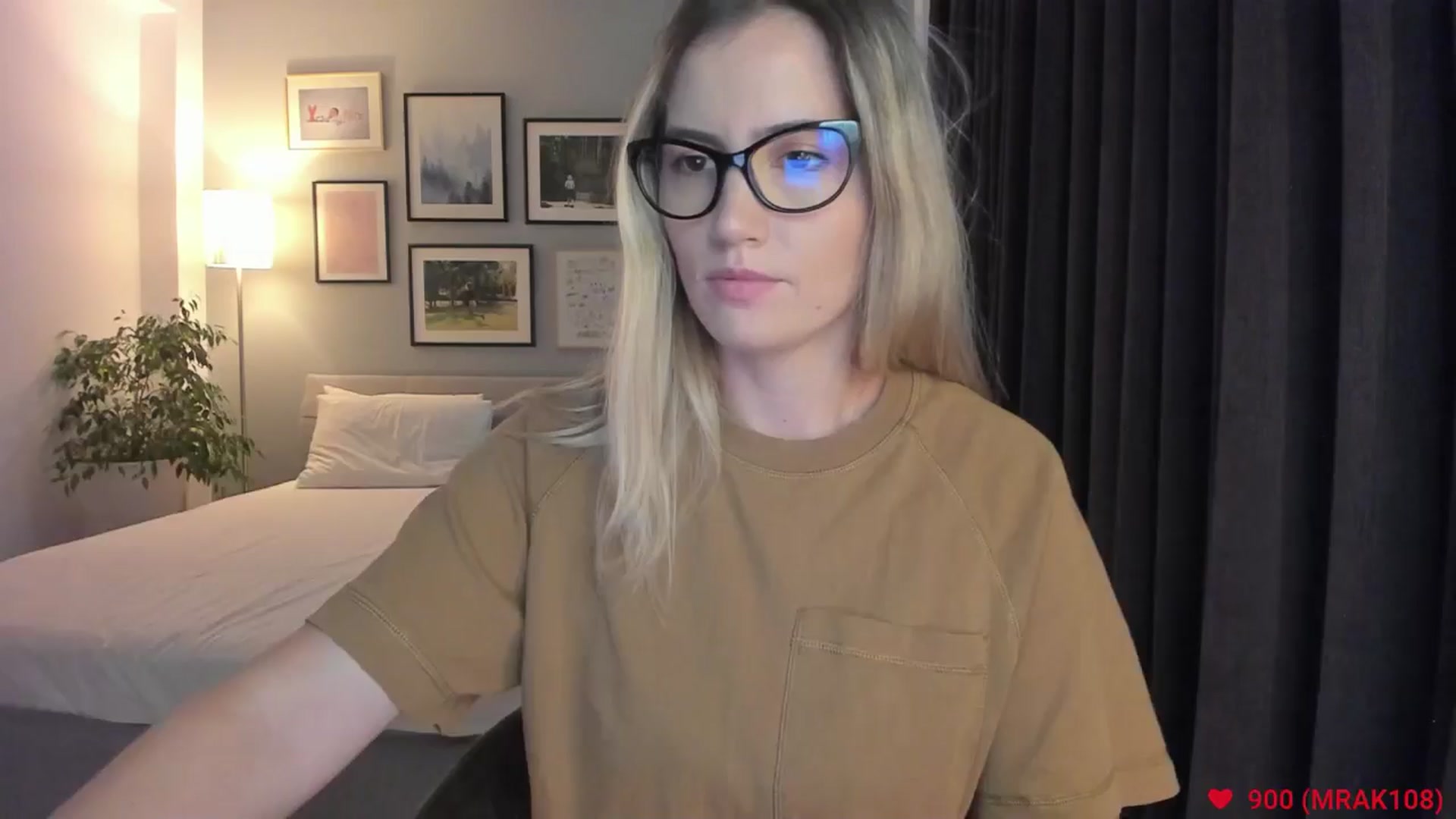 Gallery image thumbnail from happyendings_'s myfreecams stream on, 07/21/2024, 24:04 image 19 of 20