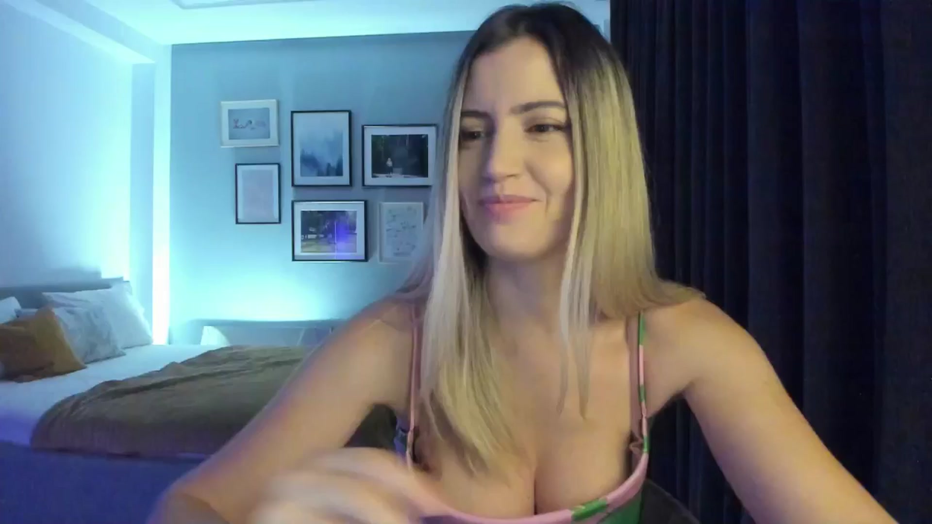 Gallery image thumbnail from happyendings_'s myfreecams stream on, 09/04/2024, 04:44 image 1 of 20