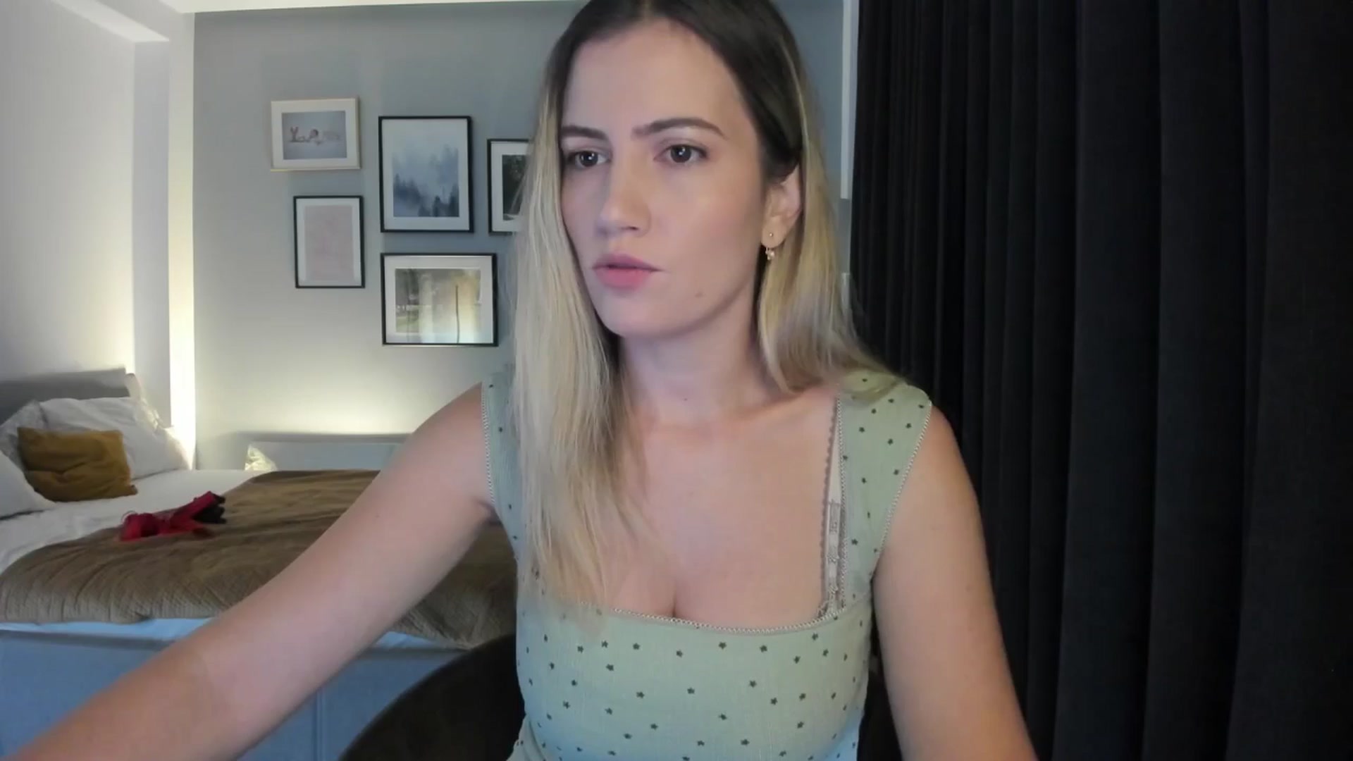 Gallery image thumbnail from happyendings_'s myfreecams stream on, 09/06/2024, 01:28 image 1 of 20