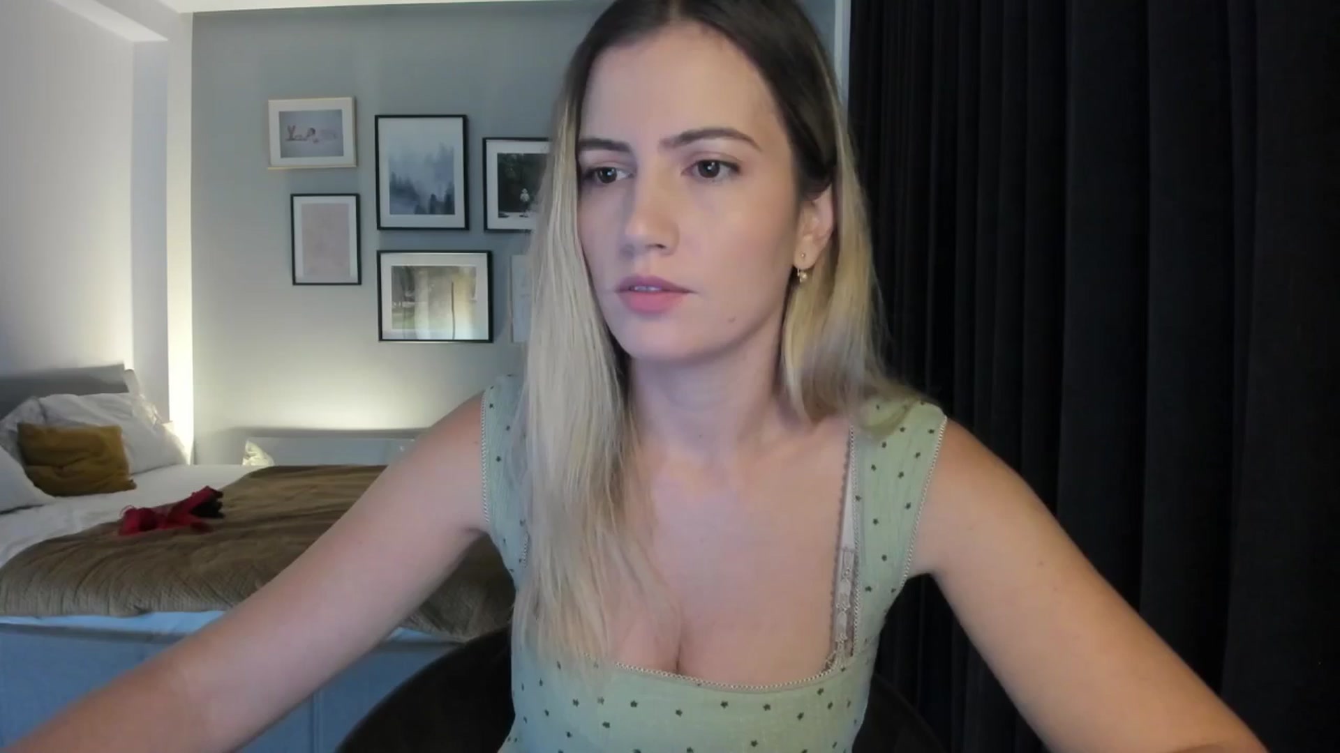 Gallery image thumbnail from happyendings_'s myfreecams stream on, 09/06/2024, 01:28 image 2 of 20