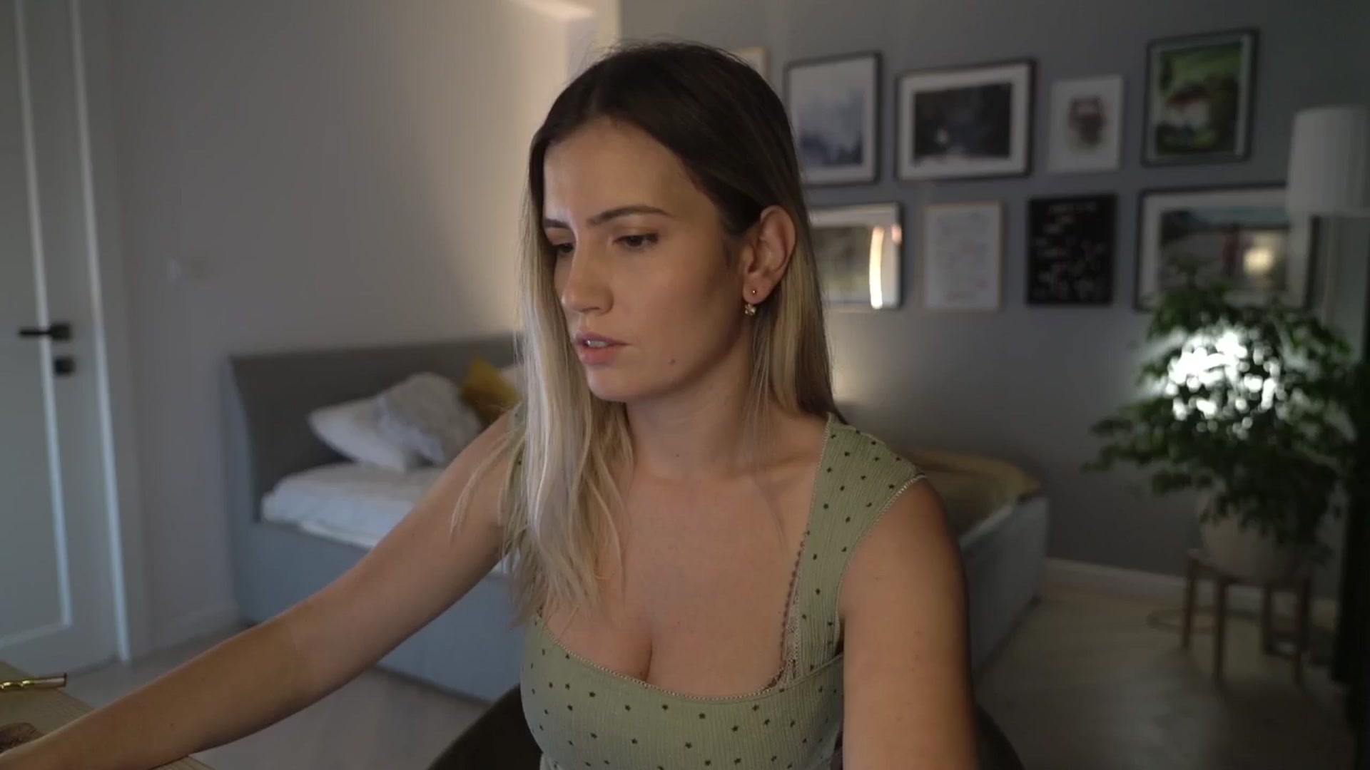 Gallery image thumbnail from happyendings_'s myfreecams stream on, 09/06/2024, 04:16 image 4 of 20