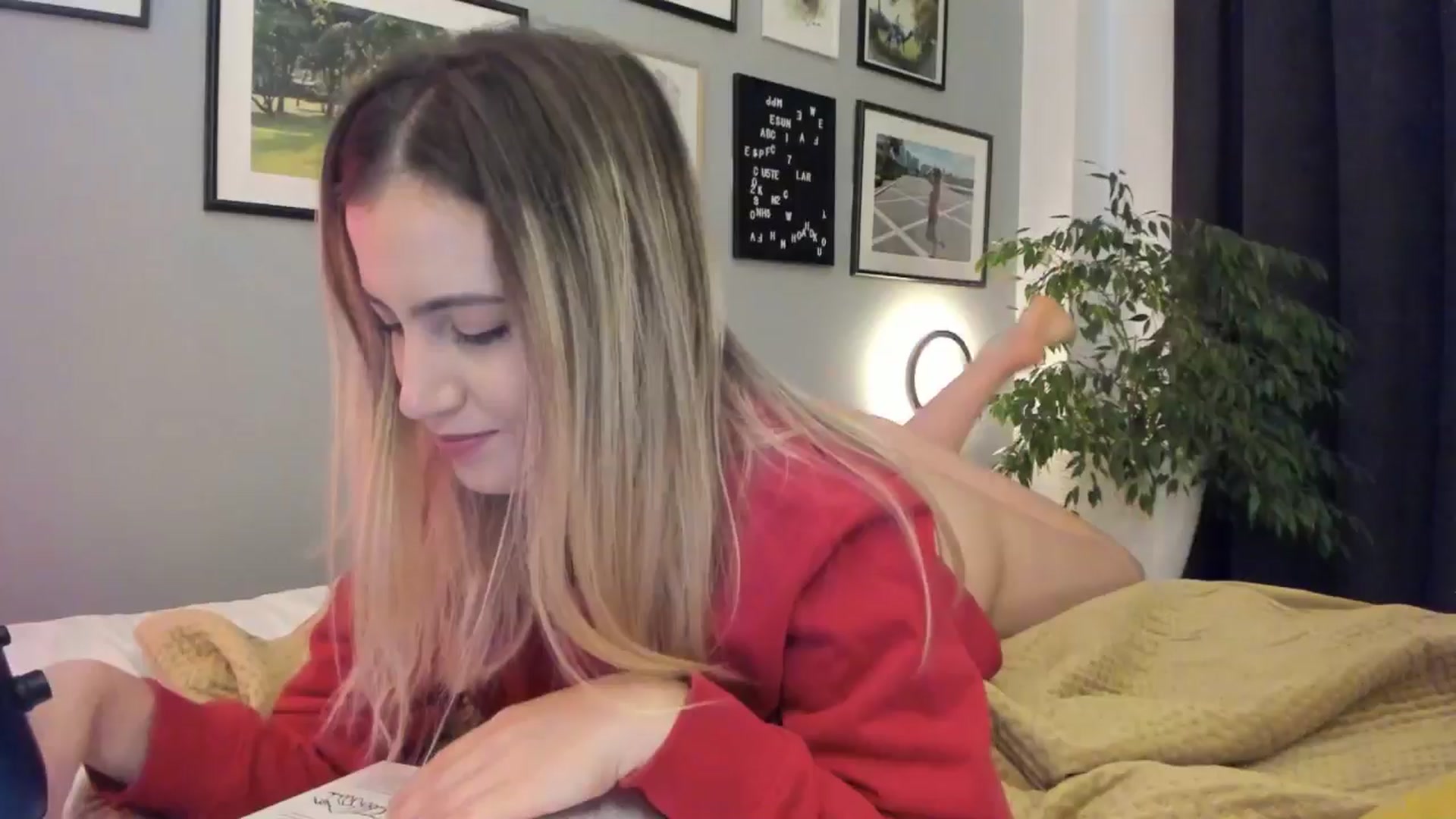 Gallery image thumbnail from happyendings_'s myfreecams stream on, 09/12/2024, 04:24 image 11 of 20