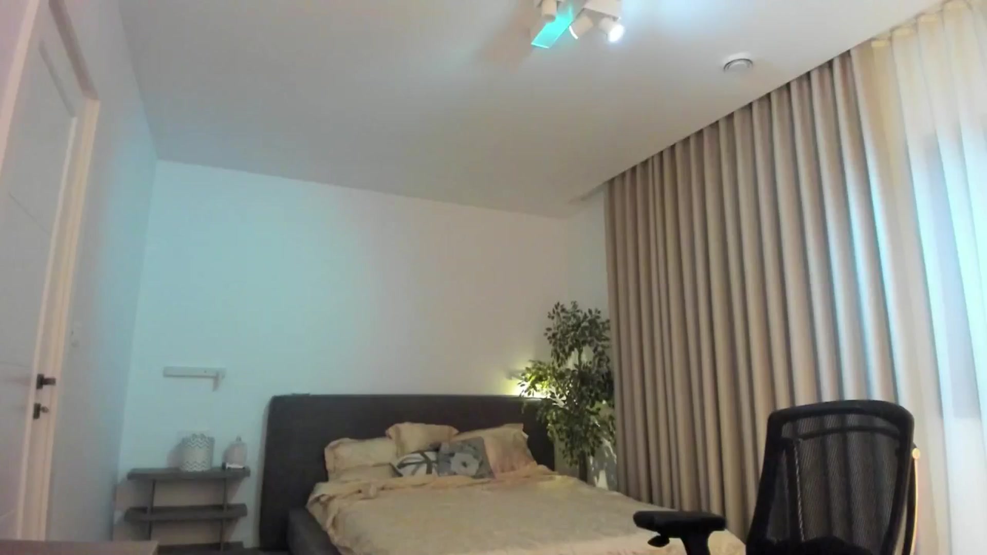 Gallery image thumbnail from happyendings_'s myfreecams stream on, 09/25/2024, 03:50 image 13 of 20