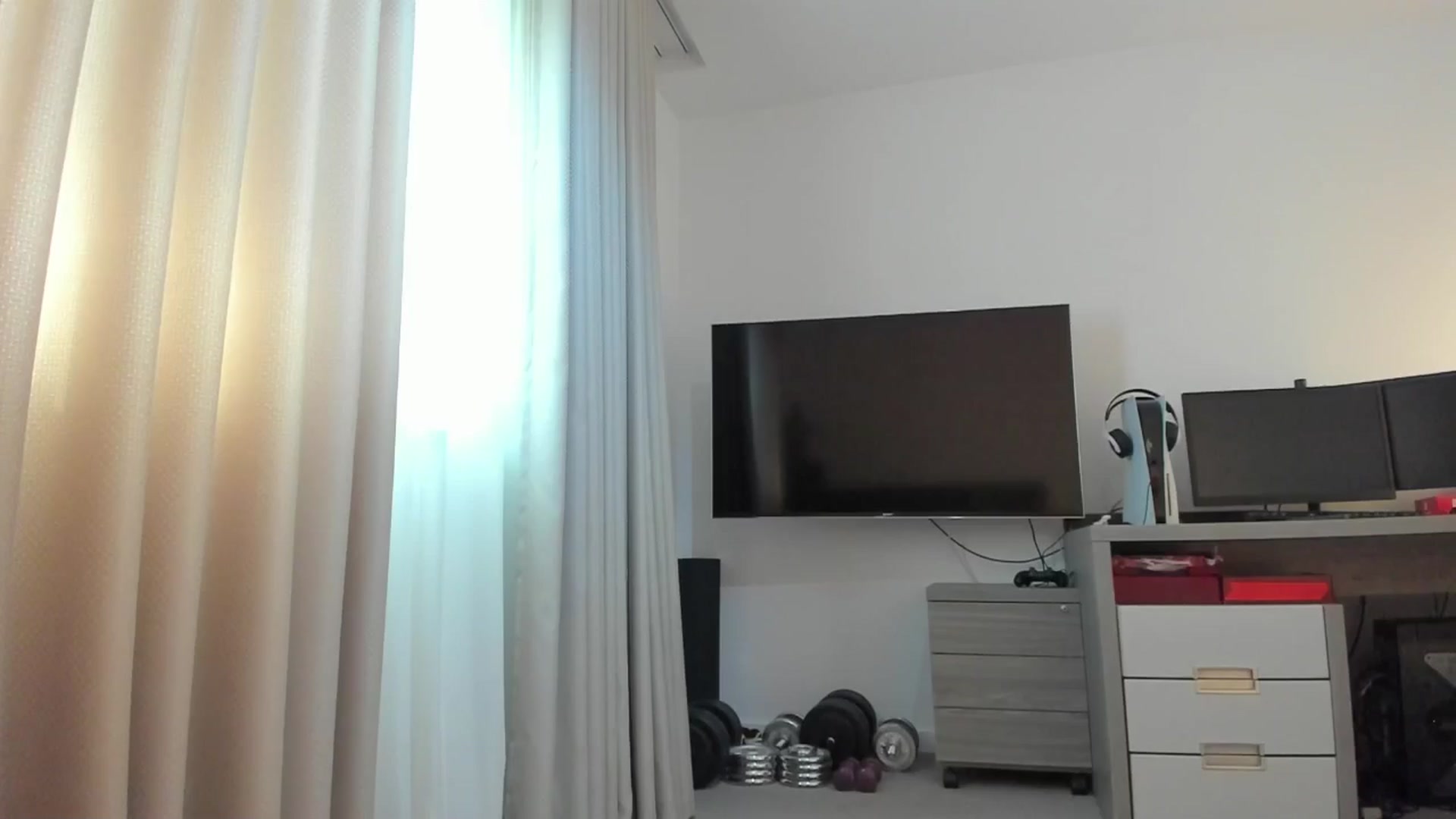 Gallery image thumbnail from happyendings_'s myfreecams stream on, 09/25/2024, 07:16 image 6 of 20