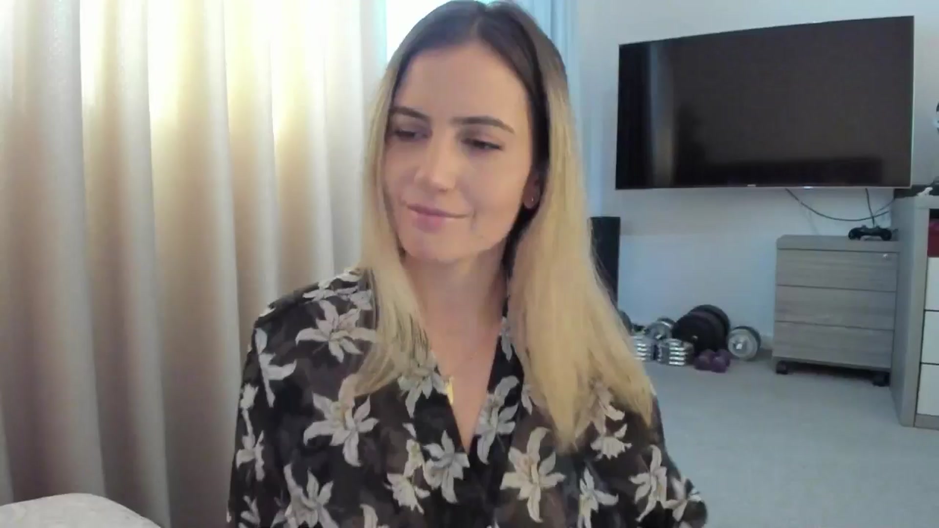 Gallery image thumbnail from happyendings_'s myfreecams stream on, 09/25/2024, 07:16 image 3 of 20