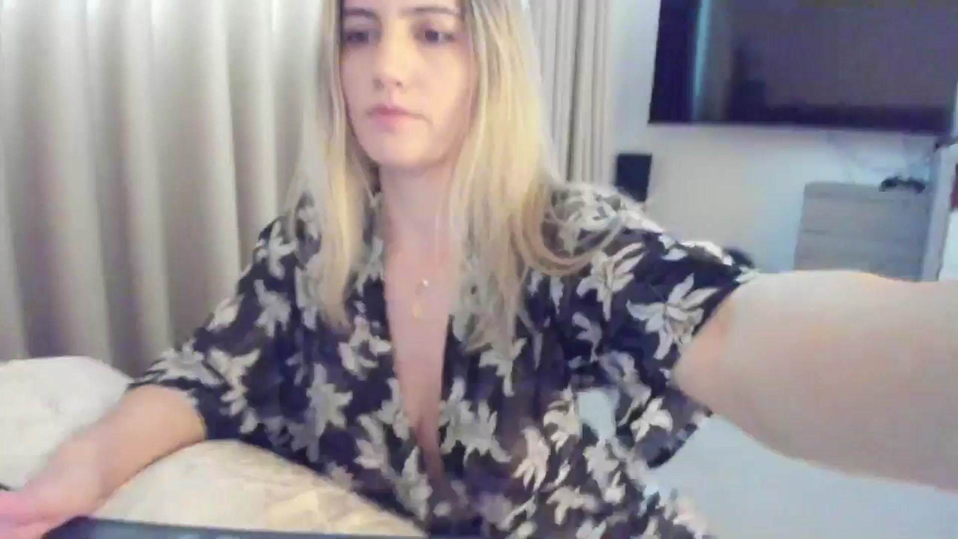 Gallery image thumbnail from happyendings_'s myfreecams stream on, 09/25/2024, 07:16 image 11 of 20