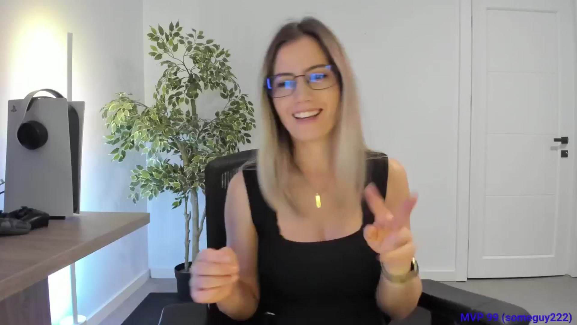 Gallery image thumbnail from happyendings_'s myfreecams stream on, 10/03/2024, 04:40 image 1 of 20