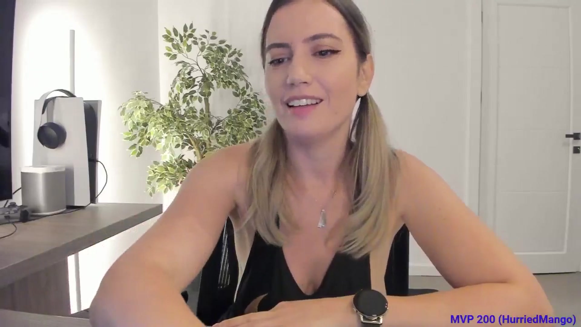 Gallery image thumbnail from happyendings_'s myfreecams stream on, 10/04/2024, 04:37 image 18 of 20