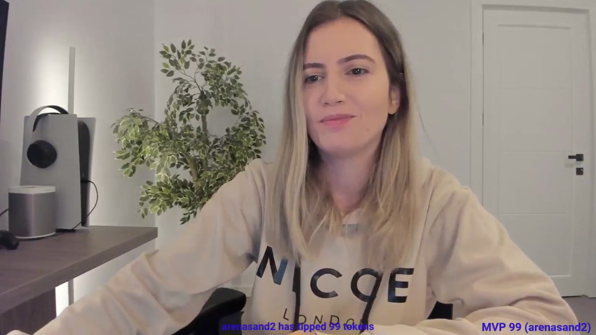 Gallery image thumbnail from happyendings_'s myfreecams stream on, 10/05/2024, 02:46 image 5 of 20