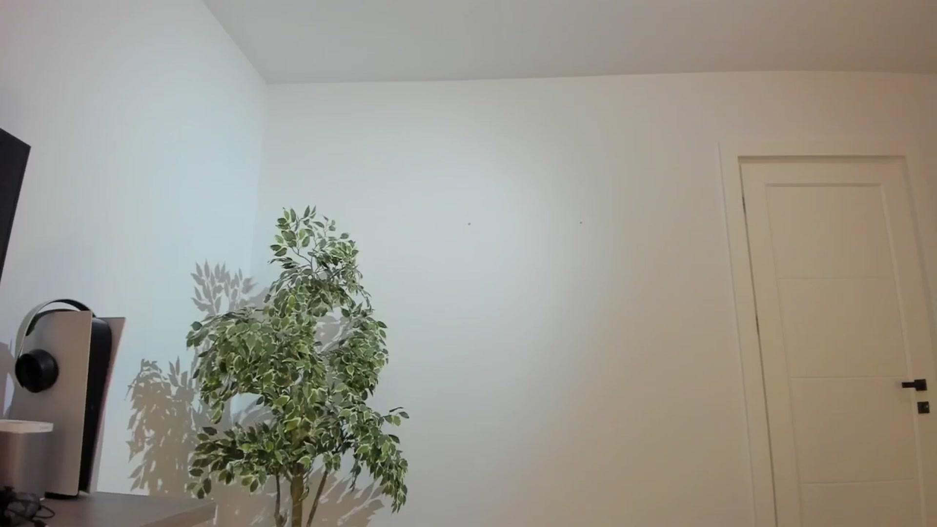 Gallery image thumbnail from happyendings_'s myfreecams stream on, 10/17/2024, 04:42 image 18 of 20