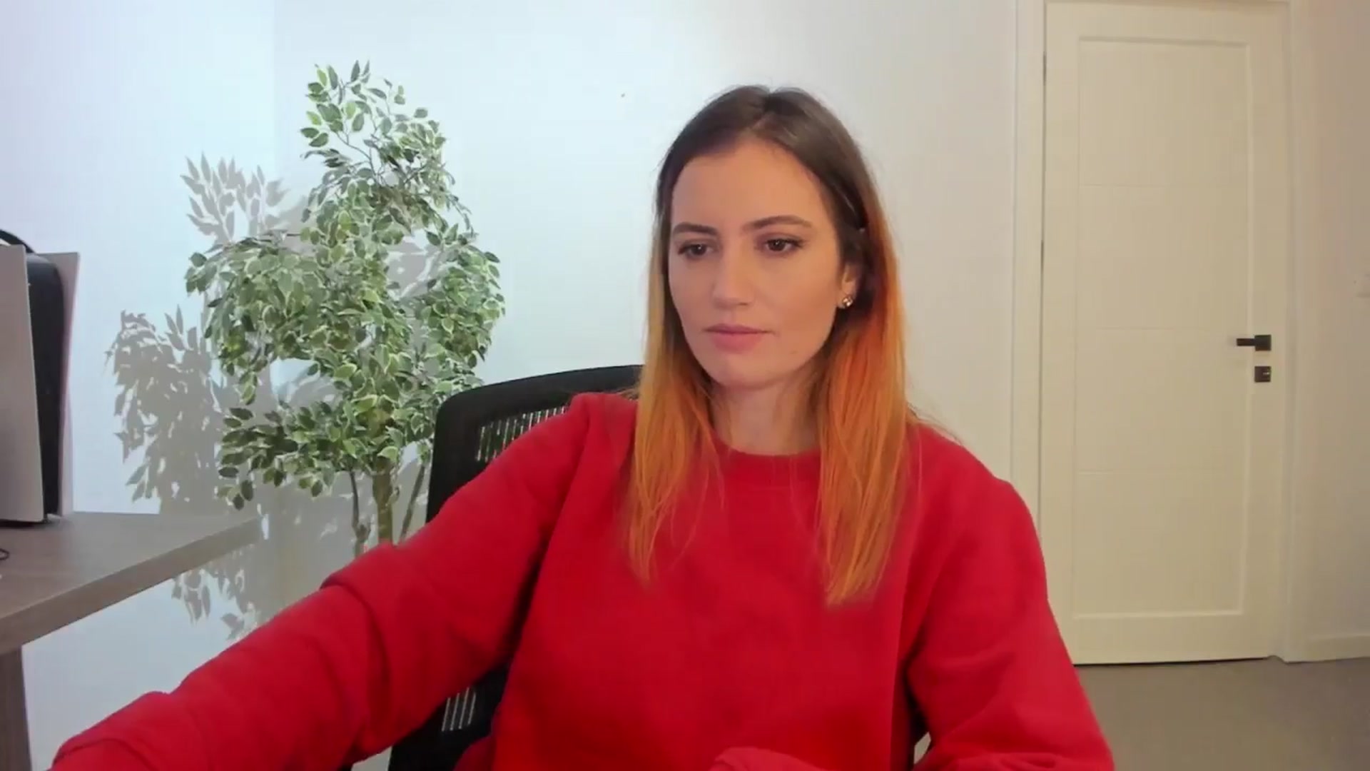 Gallery image thumbnail from happyendings_'s myfreecams stream on, 10/17/2024, 04:42 image 4 of 20