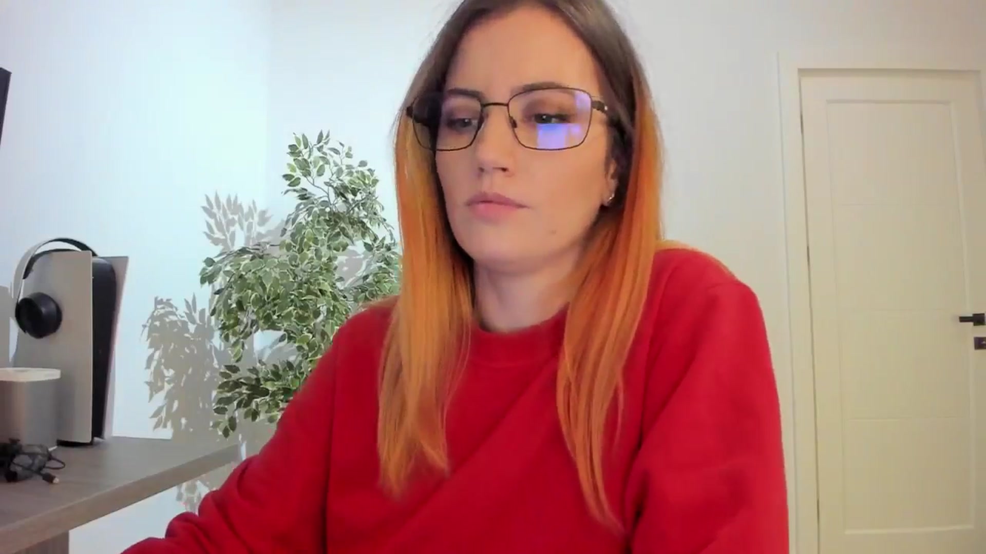 Gallery image thumbnail from happyendings_'s myfreecams stream on, 10/17/2024, 06:15 image 17 of 20
