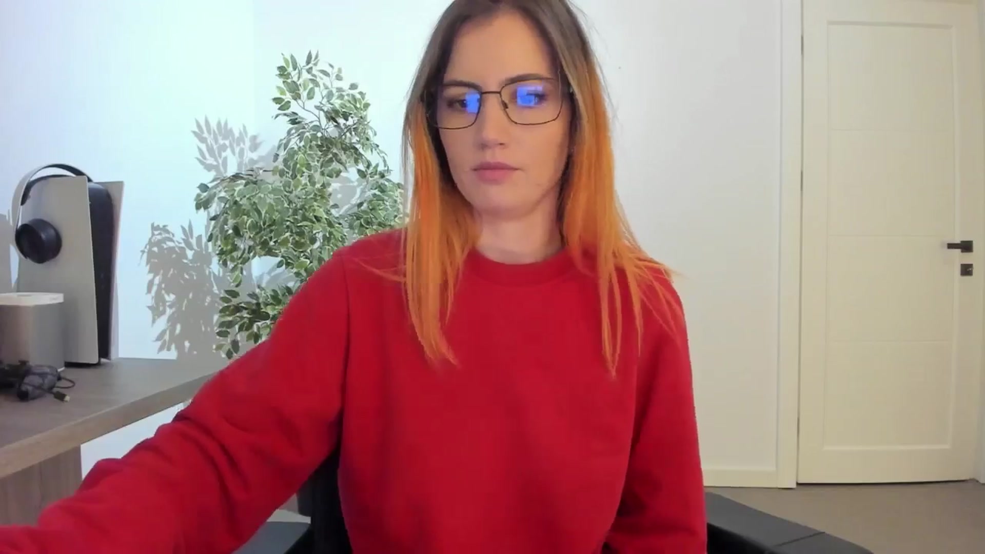 Gallery image thumbnail from happyendings_'s myfreecams stream on, 10/17/2024, 06:15 image 2 of 20