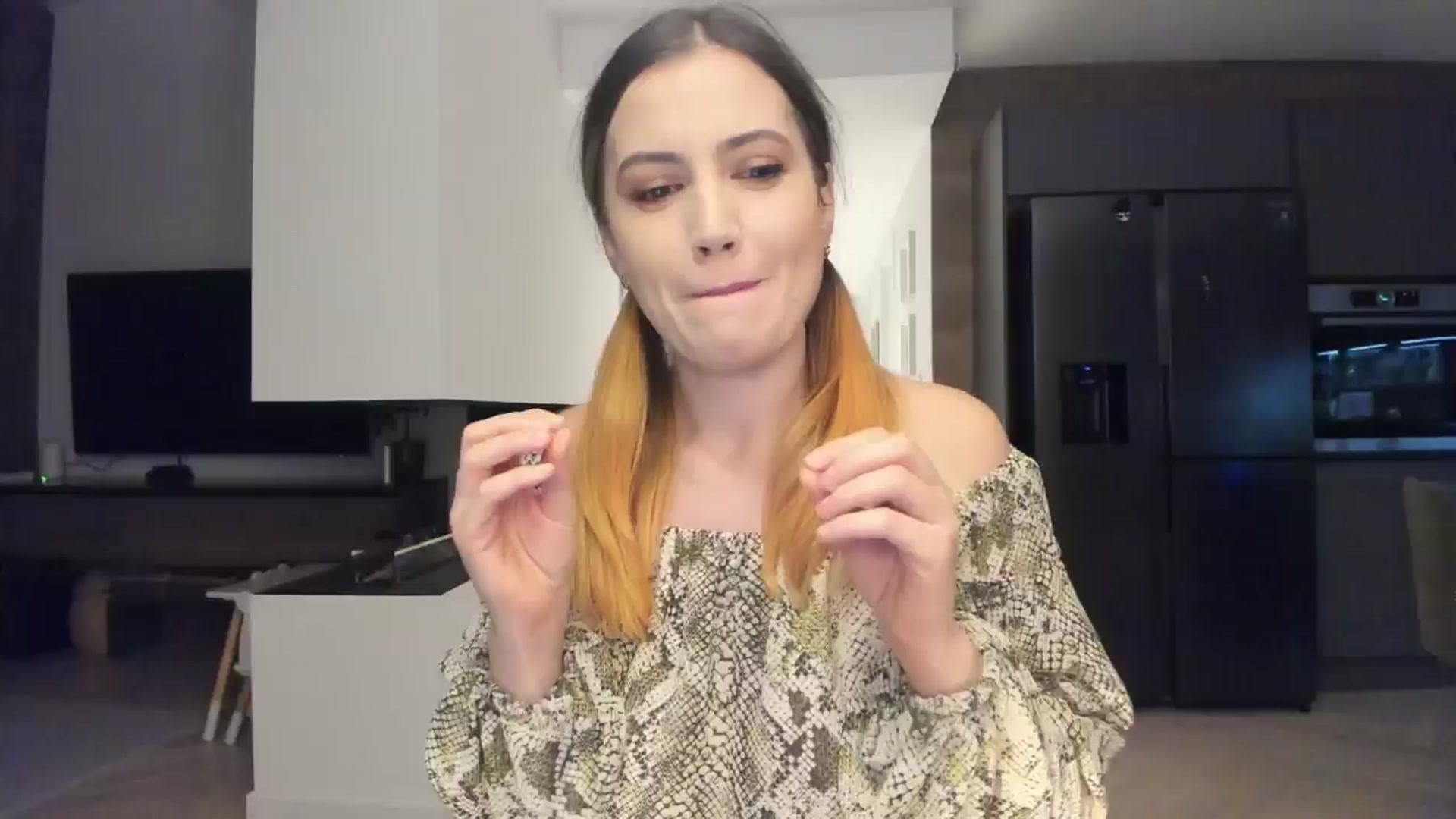 Gallery image thumbnail from happyendings_'s myfreecams stream on, 10/19/2024, 02:33 image 1 of 20