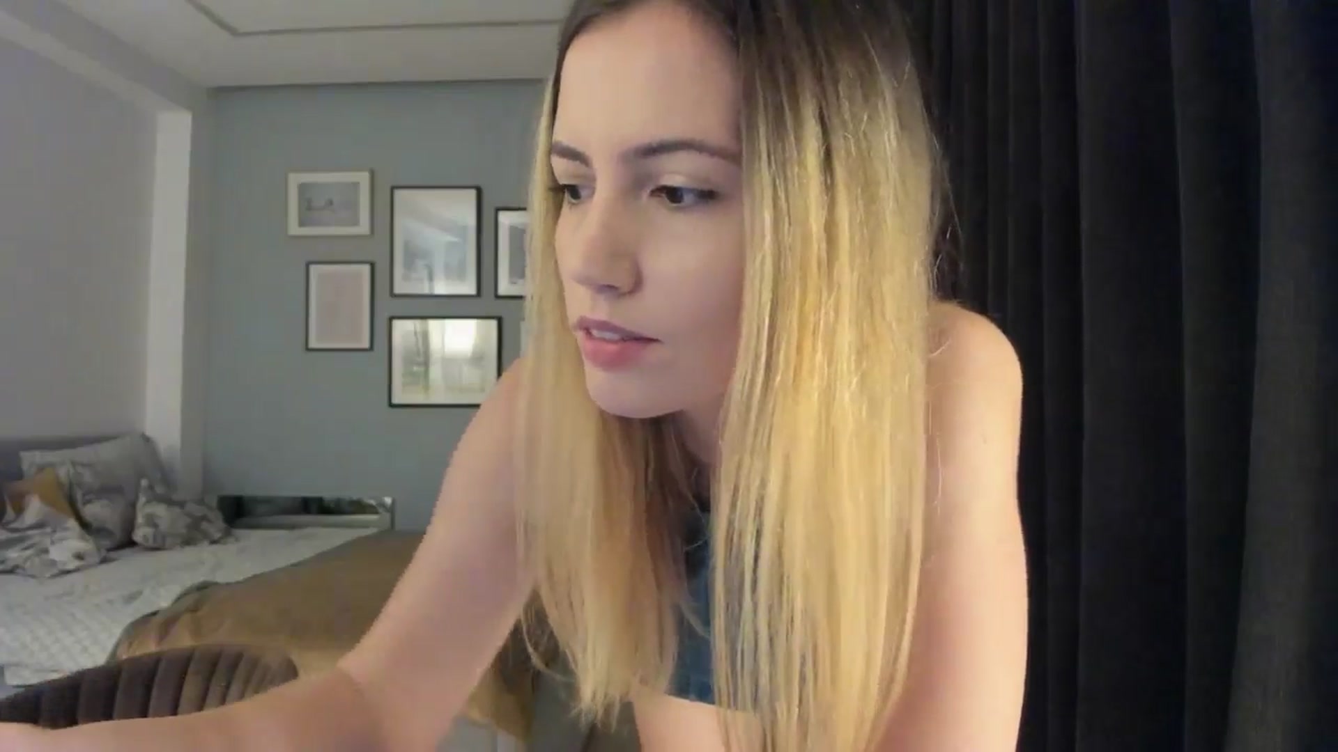 Gallery image thumbnail from happyendings_'s myfreecams stream on, 10/22/2024, 04:50 image 4 of 20