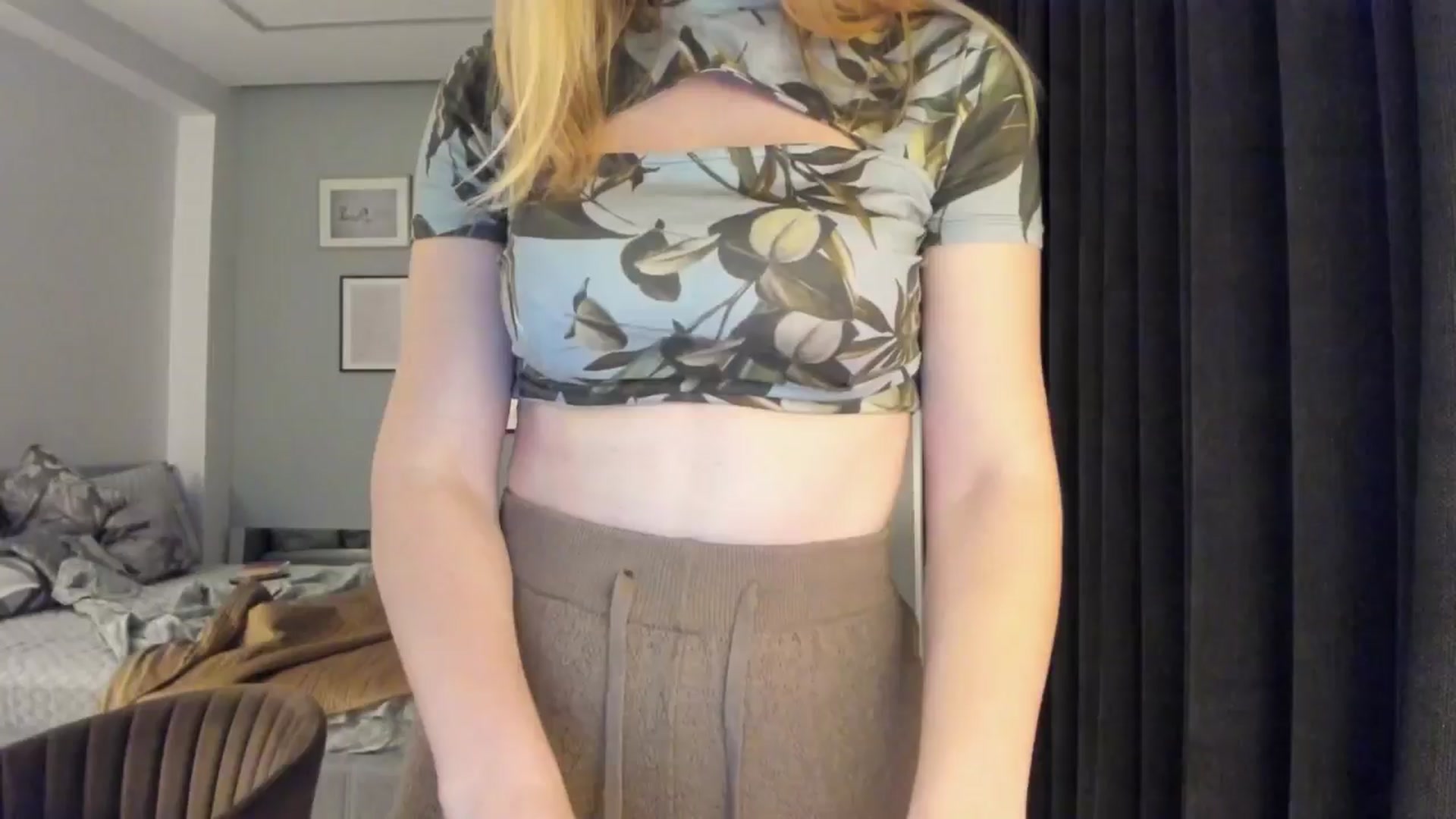 Gallery image thumbnail from happyendings_'s myfreecams stream on, 10/23/2024, 04:35 image 11 of 20