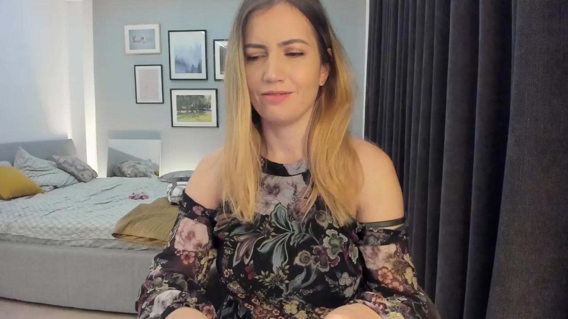 Gallery image thumbnail from happyendings_'s myfreecams stream on, 10/25/2024, 04:42 image 2 of 20