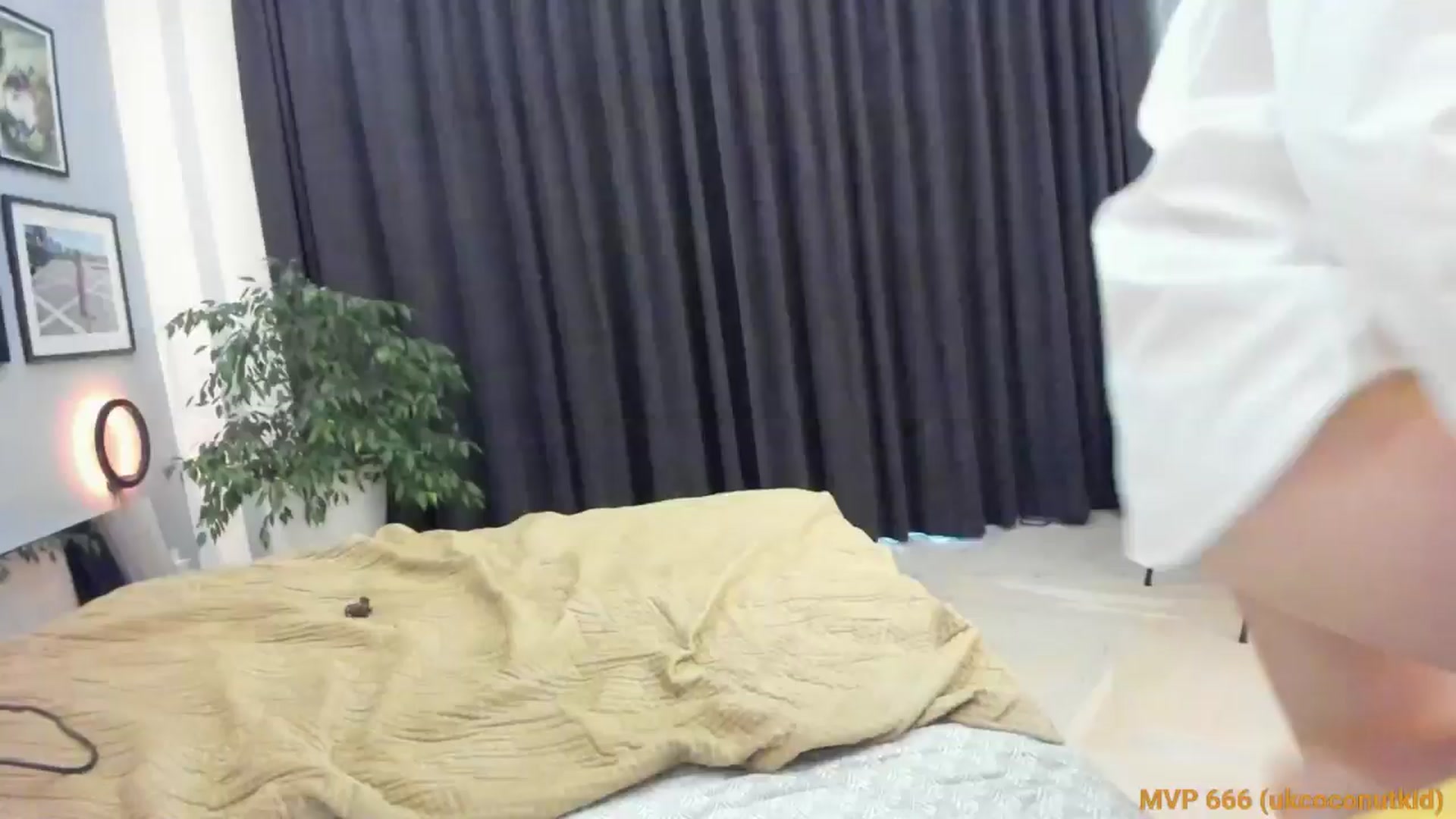 Gallery image thumbnail from happyendings_'s myfreecams stream on, 11/13/2024, 05:37 image 17 of 20