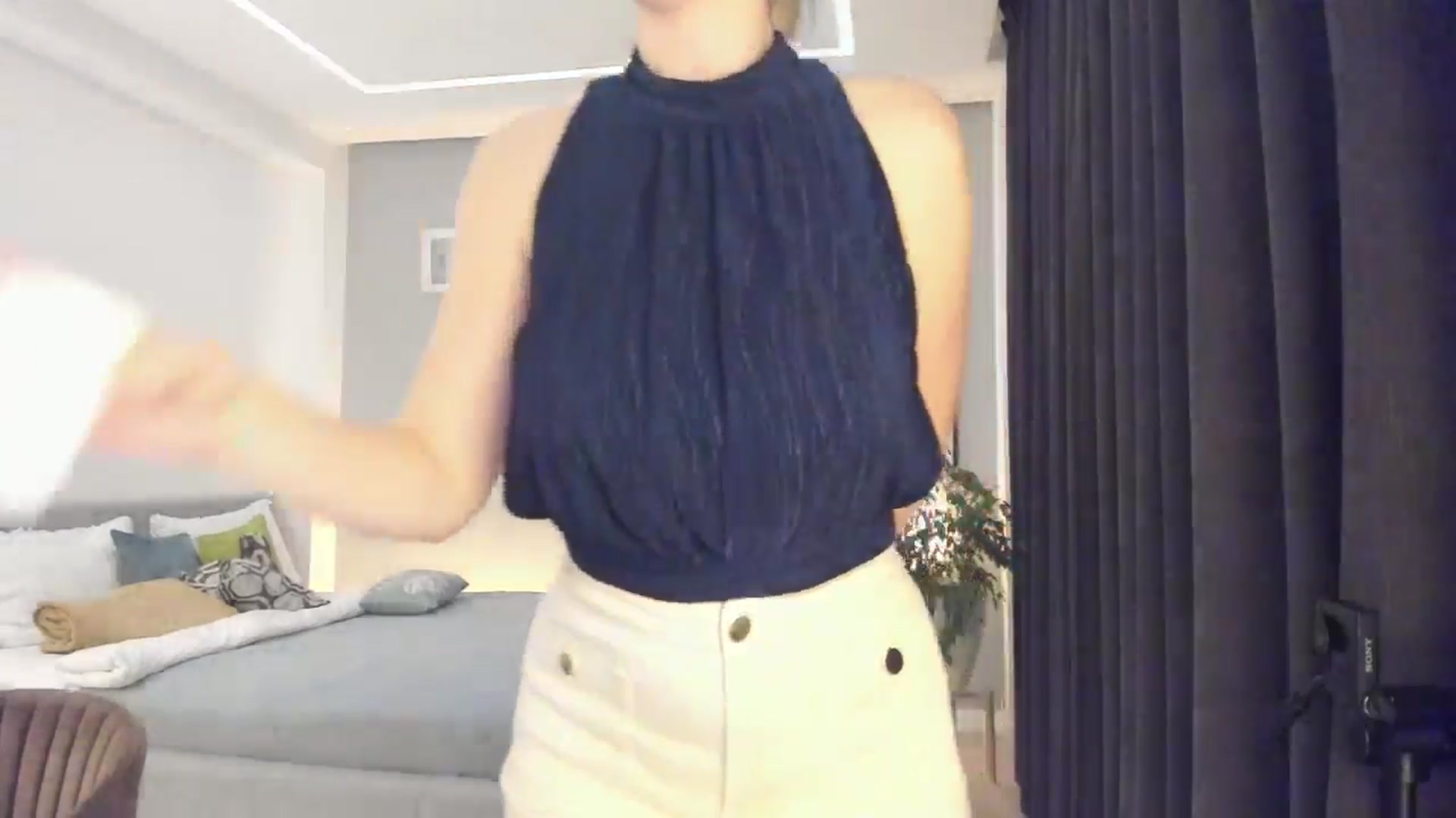 Gallery image thumbnail from happyendings_'s myfreecams stream on, 11/16/2024, 24:17 image 3 of 20