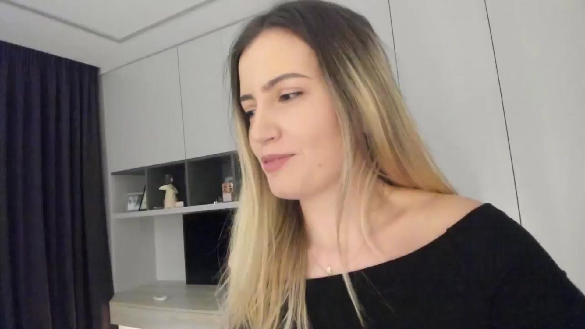 Gallery image thumbnail from happyendings_'s myfreecams stream on, 11/19/2024, 05:33 image 13 of 20