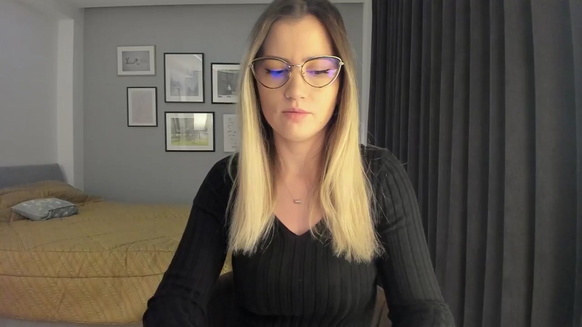 Gallery image thumbnail from happyendings_'s myfreecams stream on, 12/11/2024, 04:57 image 1 of 20
