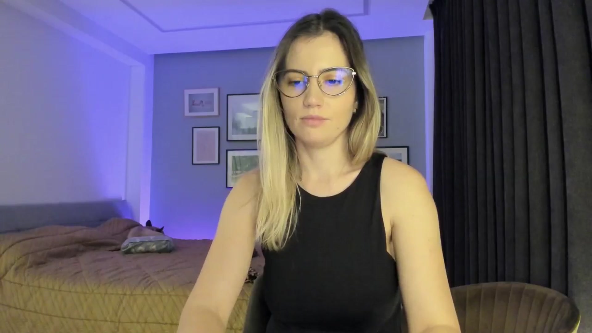 Gallery image thumbnail from happyendings_'s myfreecams stream on, 12/13/2024, 06:43 image 7 of 20