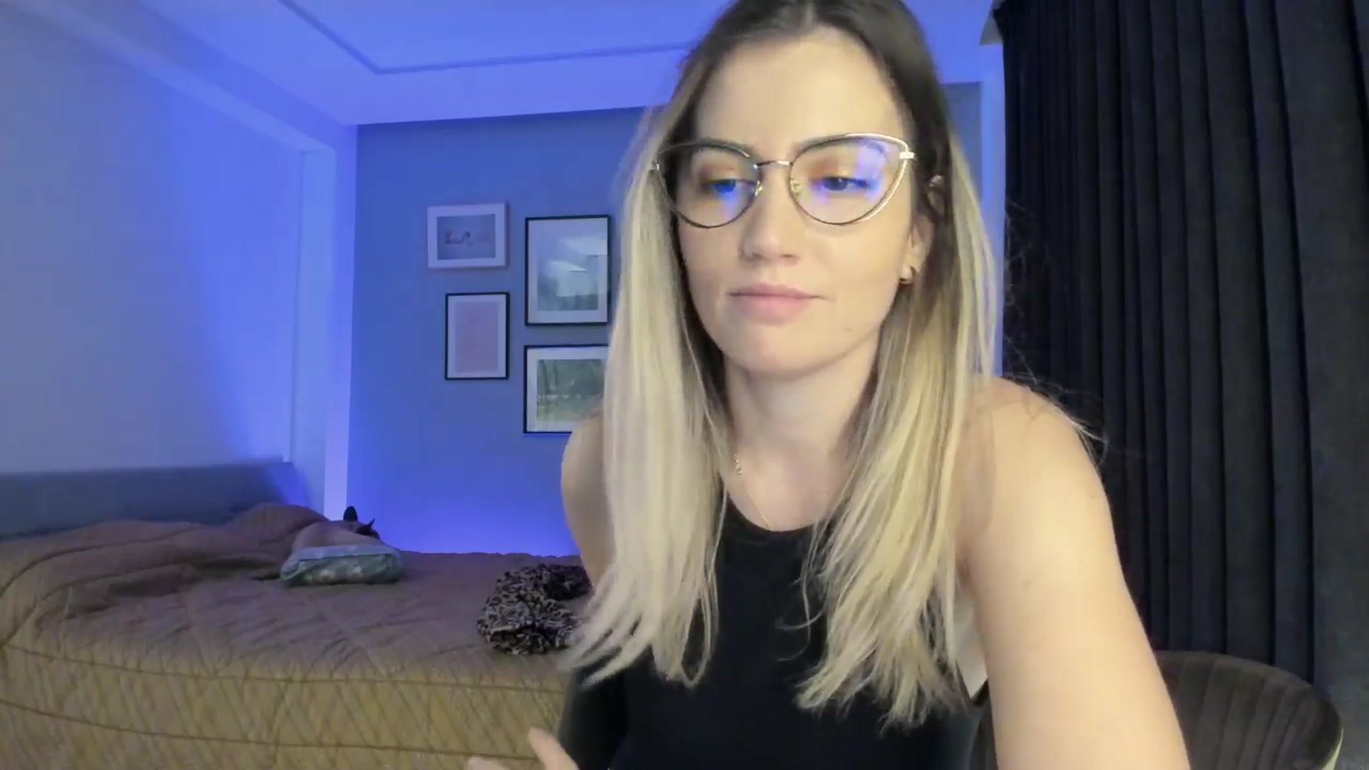 Gallery image thumbnail from happyendings_'s myfreecams stream on, 12/13/2024, 06:43 image 5 of 20