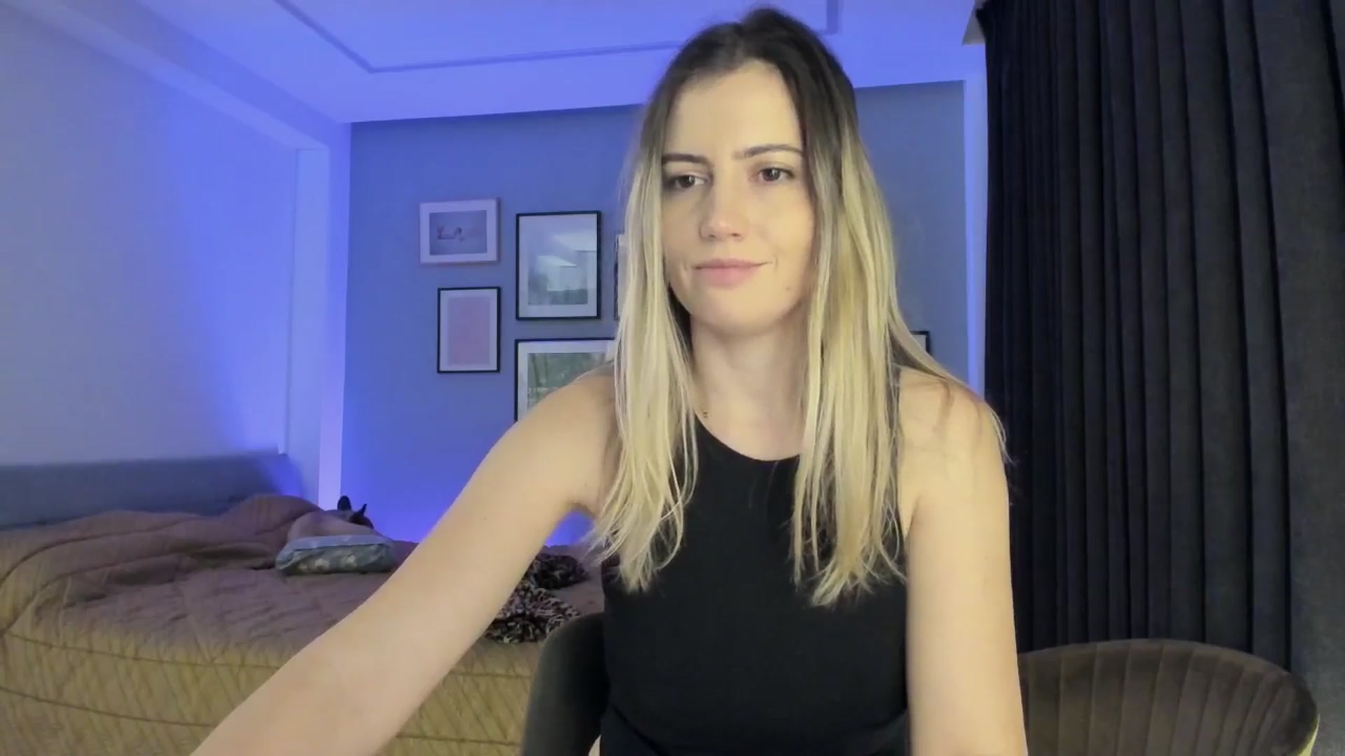 Gallery image thumbnail from happyendings_'s myfreecams stream on, 12/13/2024, 06:43 image 3 of 20