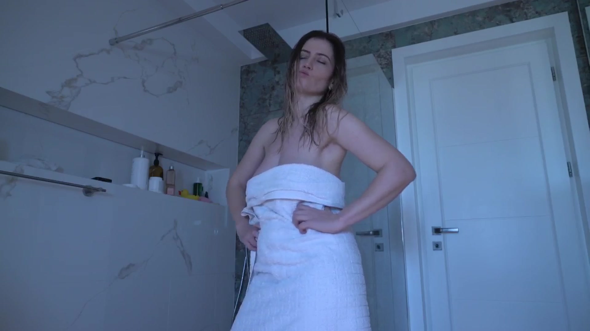 Gallery image thumbnail from happyendings_'s myfreecams stream on, 12/13/2024, 08:40 image 19 of 20