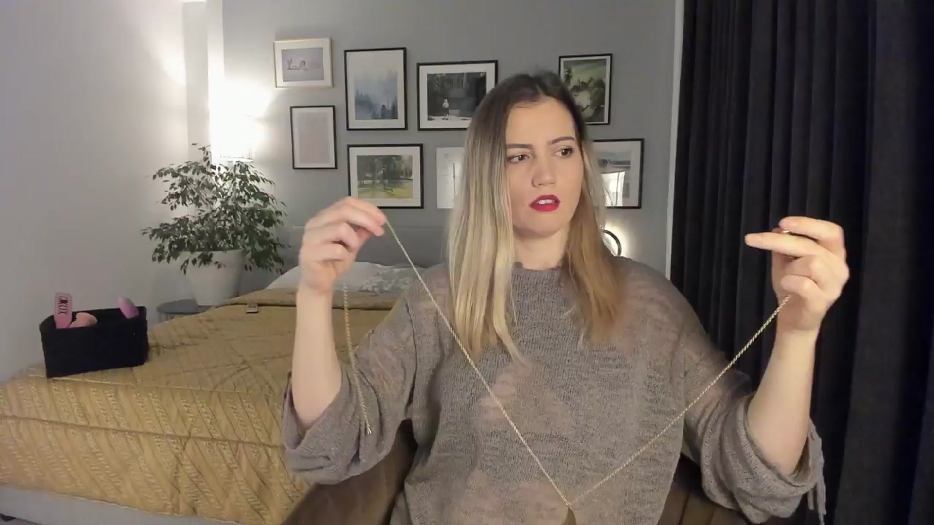 Gallery image thumbnail from happyendings_'s myfreecams stream on, 12/15/2024, 05:21 image 6 of 20
