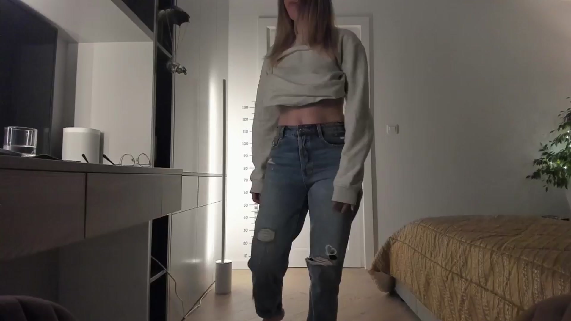 Gallery image thumbnail from happyendings_'s myfreecams stream on, 12/18/2024, 05:28 image 12 of 20