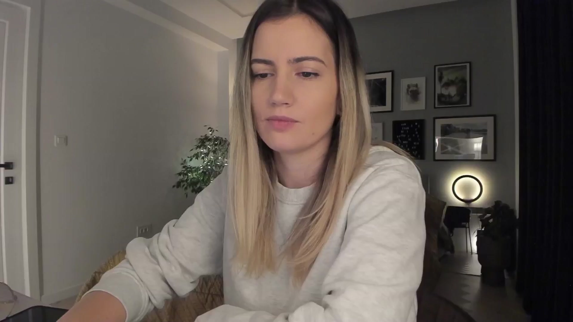 Gallery image thumbnail from happyendings_'s myfreecams stream on, 12/18/2024, 05:28 image 10 of 20