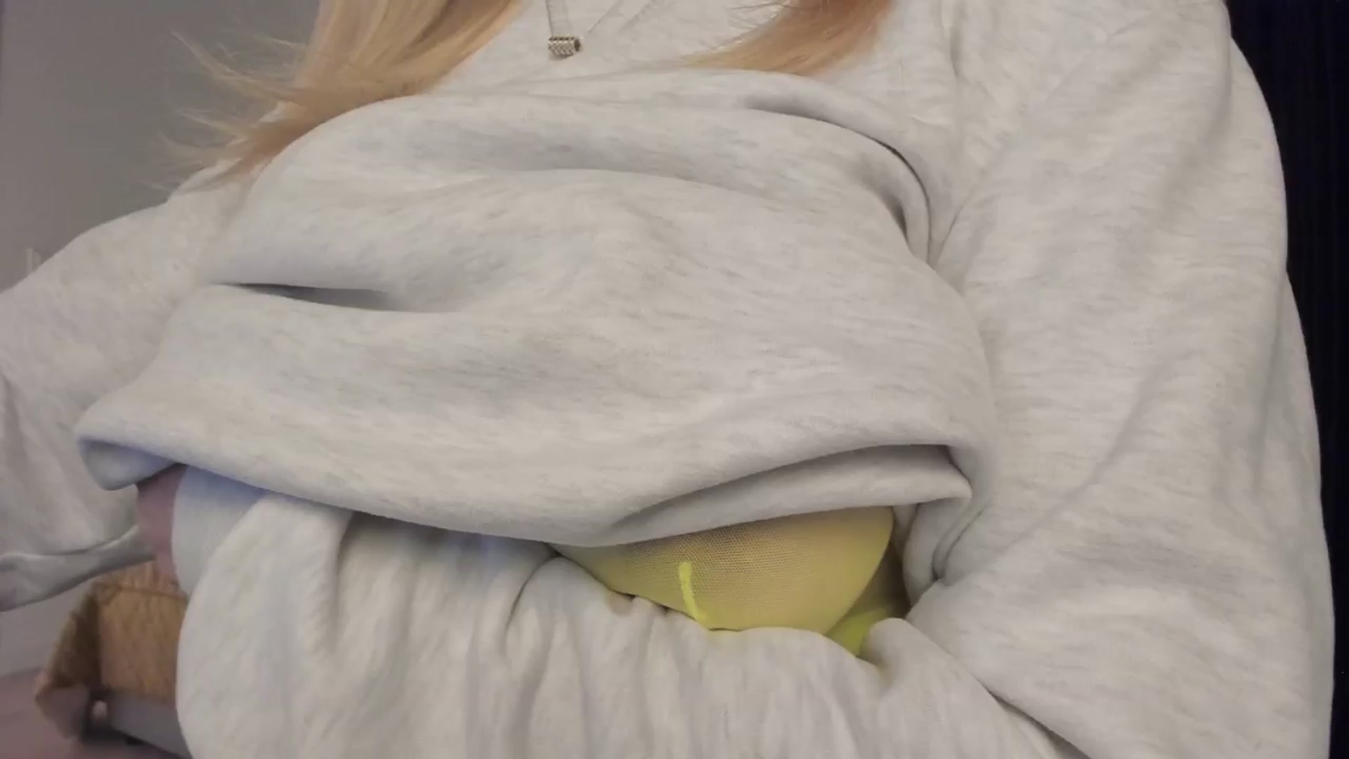 Gallery image thumbnail from happyendings_'s myfreecams stream on, 12/18/2024, 05:28 image 5 of 20