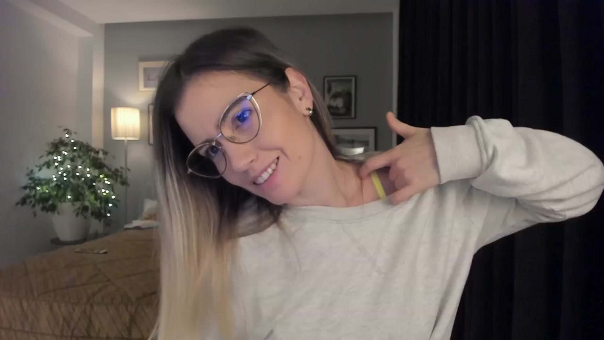 Gallery image thumbnail from happyendings_'s myfreecams stream on, 12/18/2024, 05:28 image 1 of 20