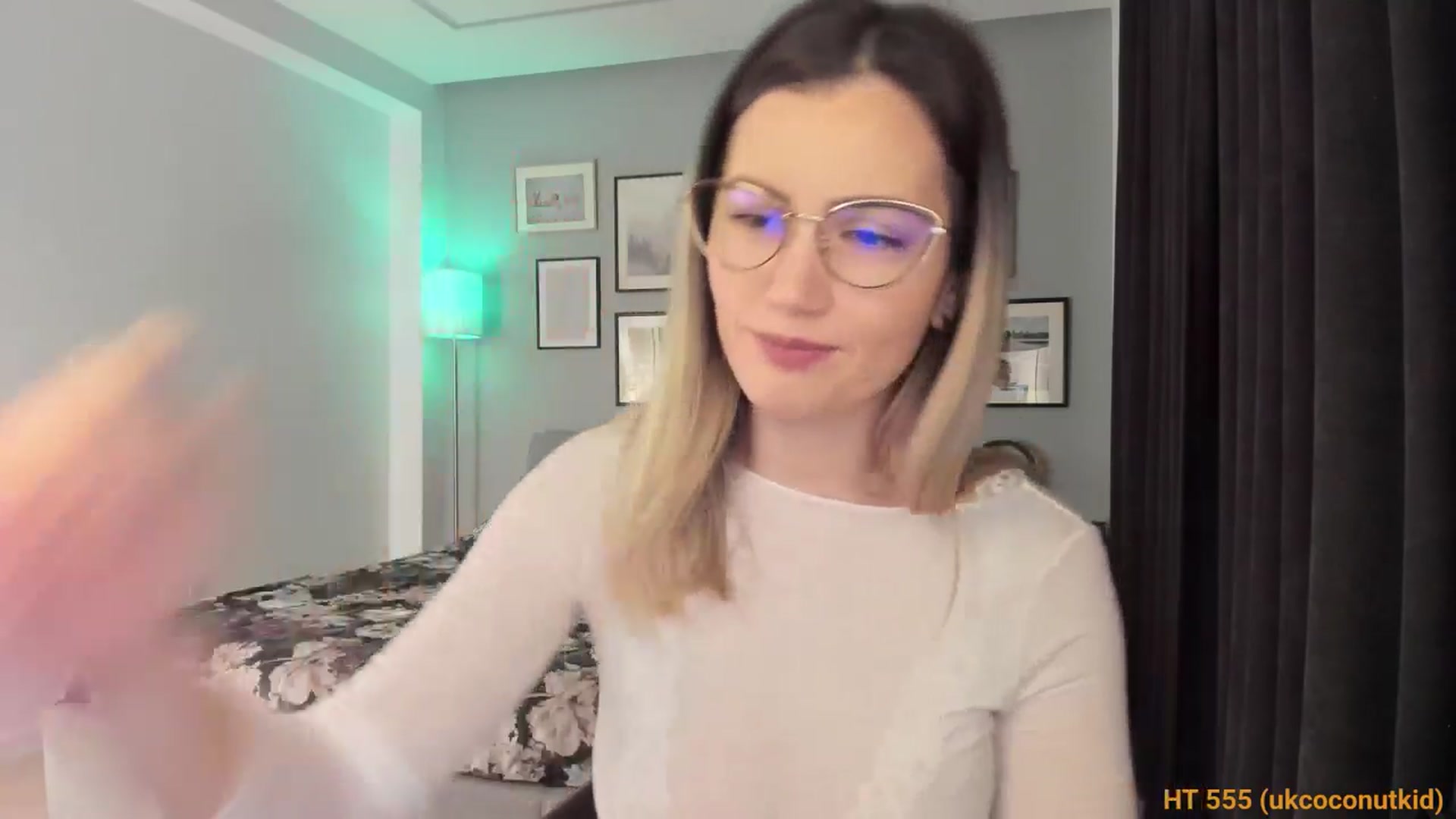 Gallery image thumbnail from happyendings_'s myfreecams stream on, 01/15/2025, 05:43 image 14 of 20