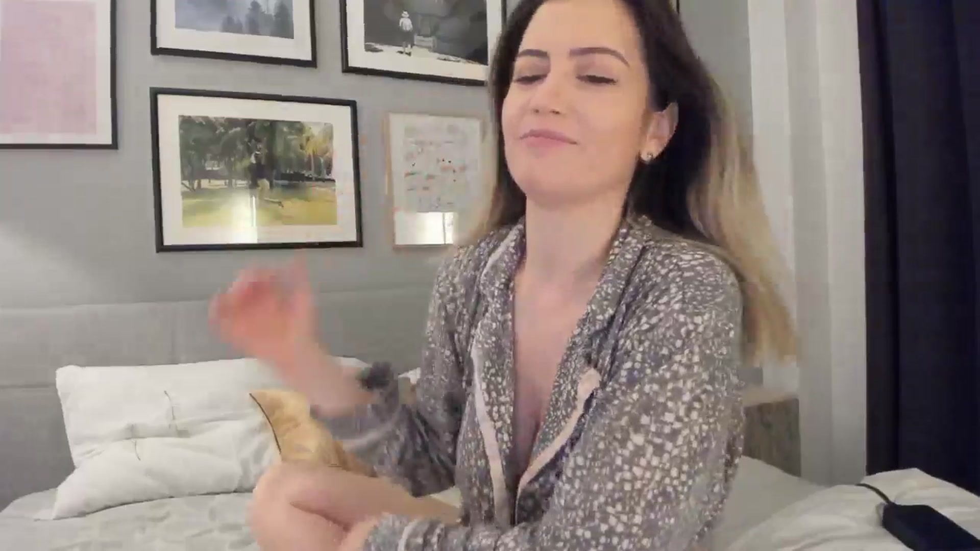 Gallery image thumbnail from happyendings_'s myfreecams stream on, 01/24/2025, 05:47 image 4 of 20