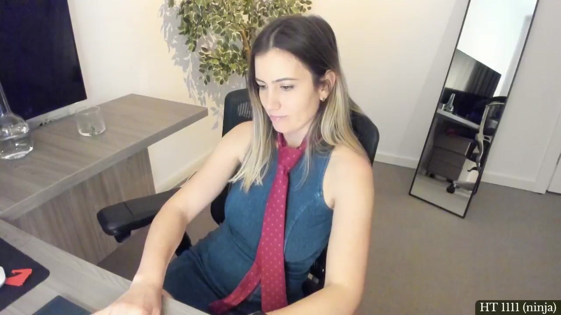 Gallery image thumbnail from happyendings_'s myfreecams stream on, 02/05/2025, 07:22 image 16 of 20