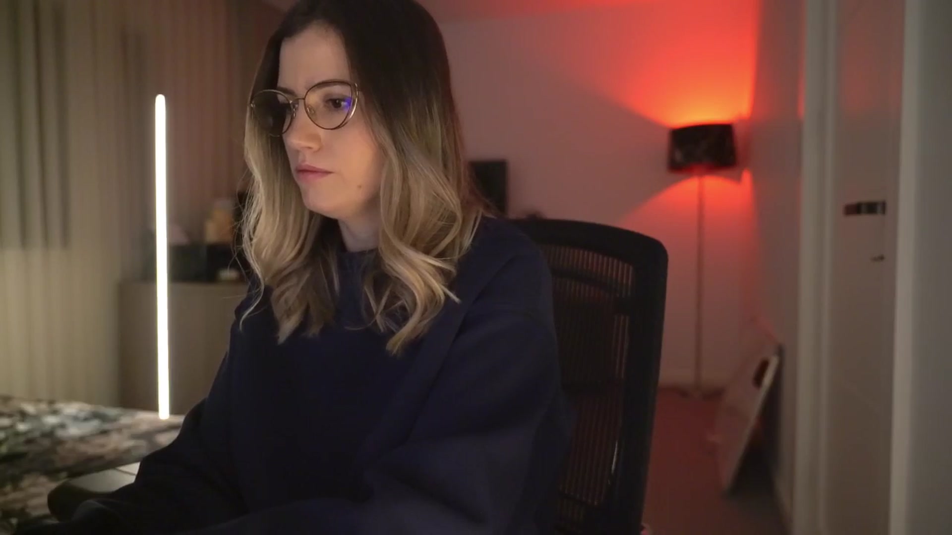Gallery image thumbnail from happyendings_'s myfreecams stream on, 02/27/2025, 05:42 image 17 of 20