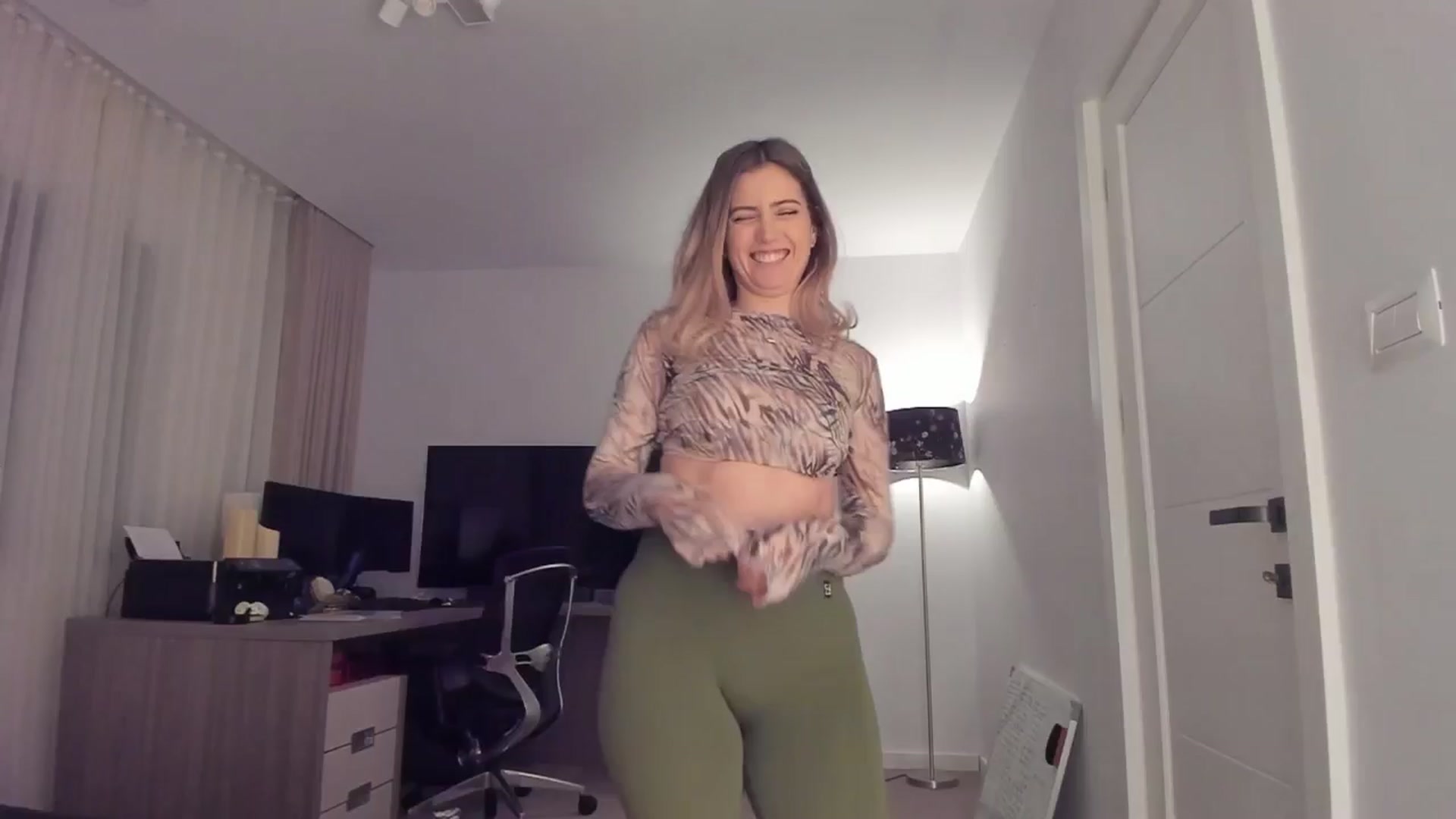 Gallery image thumbnail from happyendings_'s myfreecams stream on, 03/04/2025, 09:22 image 5 of 20
