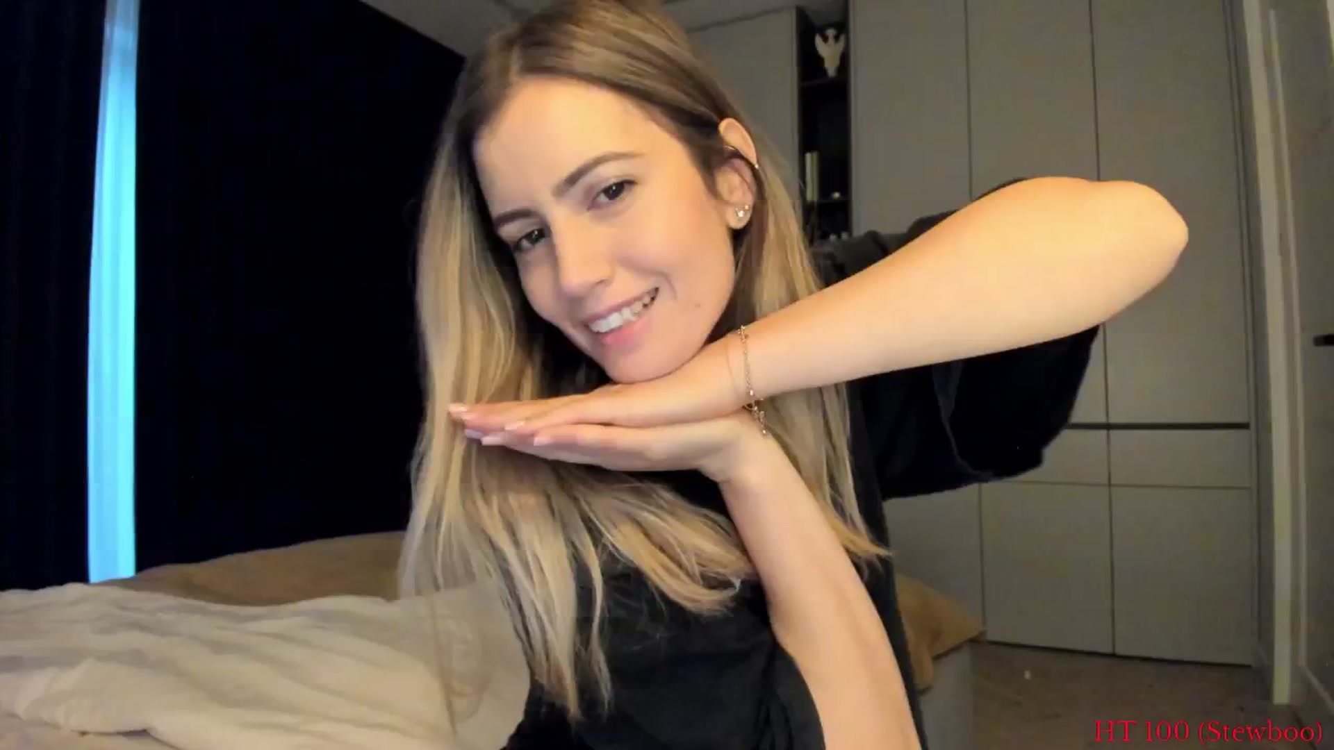 Gallery image thumbnail from happyendings_'s myfreecams stream on, 05/28/2025, 04:37 image 7 of 20